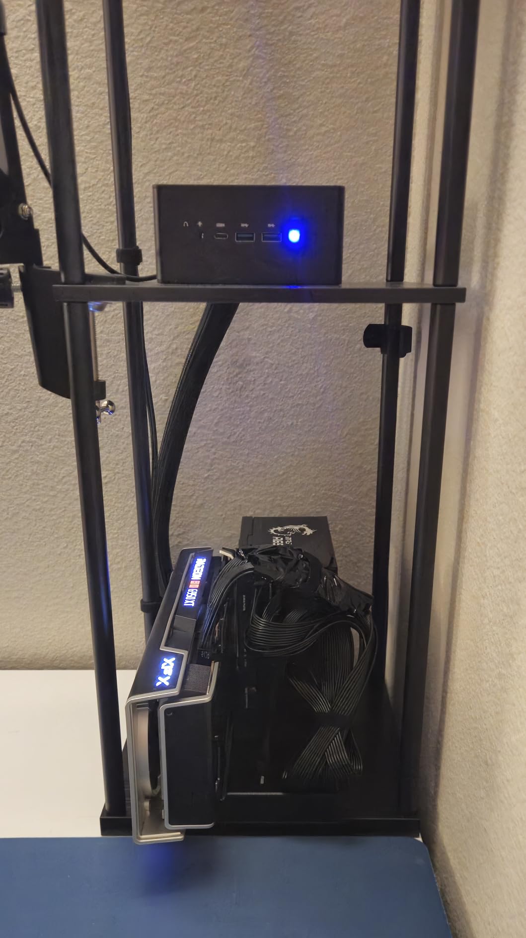 MINISFORUM DEG1 eGPU Dock, External GPU Docking Station for RTX 4090, AMD RX 7900 XTX, eGPU Enclosure Graphics Card Extension Support ATX/SFX Standard Power, Oculink Expansion Graphics Docking Station customer photo 2