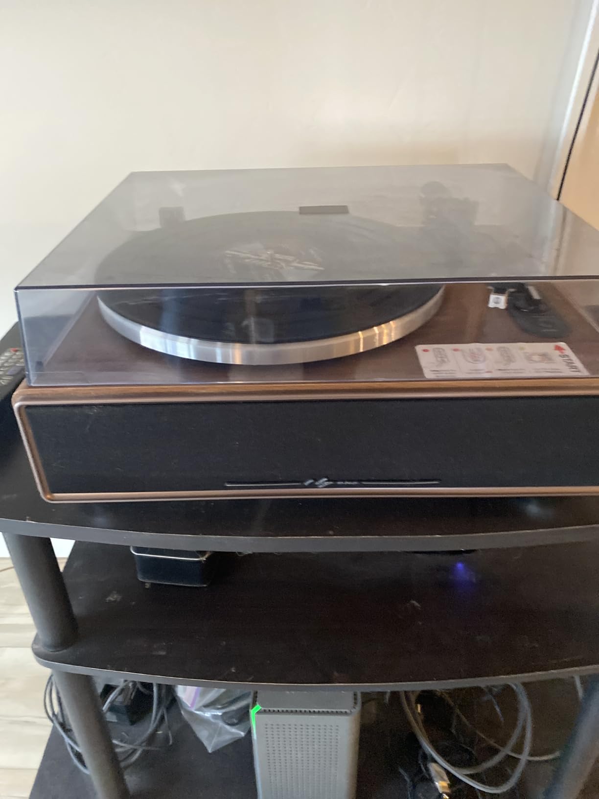 1 by ONE High Fidelity Record Player, All-in-One Turntable with Built in Speakers Phono Preamp, Magnetic AT-3600L Cartridge, RCA Output, Belt Drive 2-Speed, Piano Lacquer Grey customer photo 1