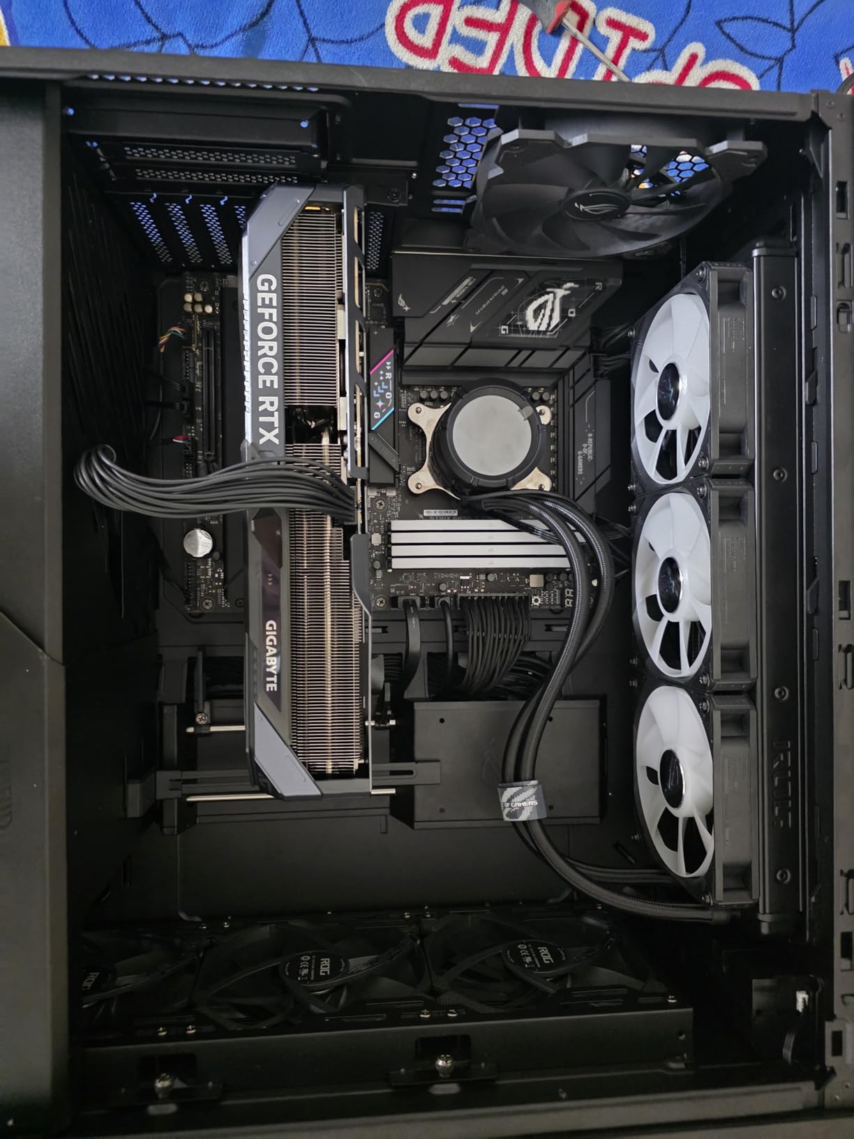 GIGABYTE GeForce RTX 5080 Gaming OC 16G Graphics Card, WINDFORCE Cooling System, 16GB 256-bit GDDR7, GV-N5080GAMING OC-16GD Video Card customer photo 1