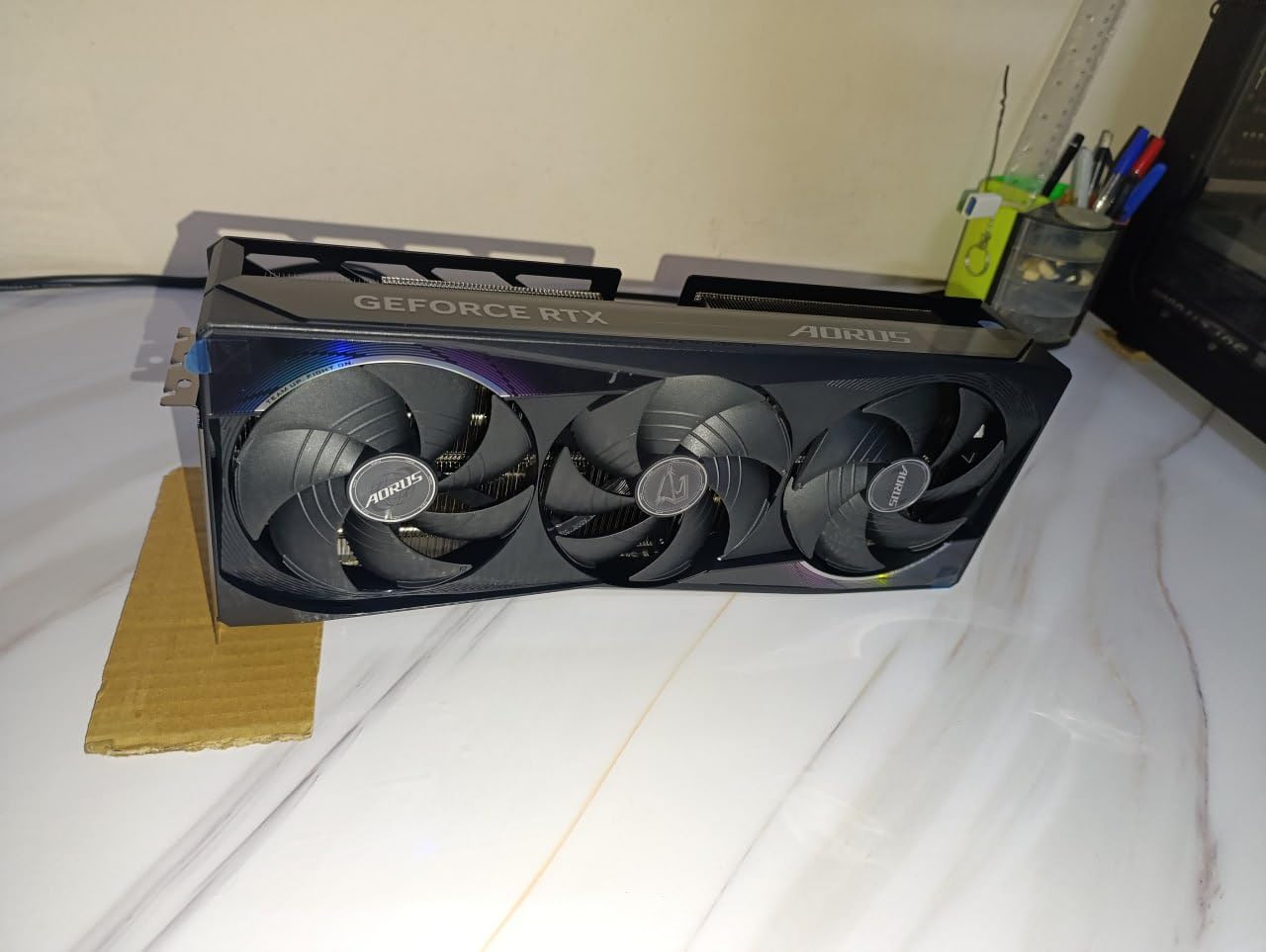 GIGABYTE GeForce RTX 5080 Gaming OC 16G Graphics Card, WINDFORCE Cooling System, 16GB 256-bit GDDR7, GV-N5080GAMING OC-16GD Video Card customer photo 2