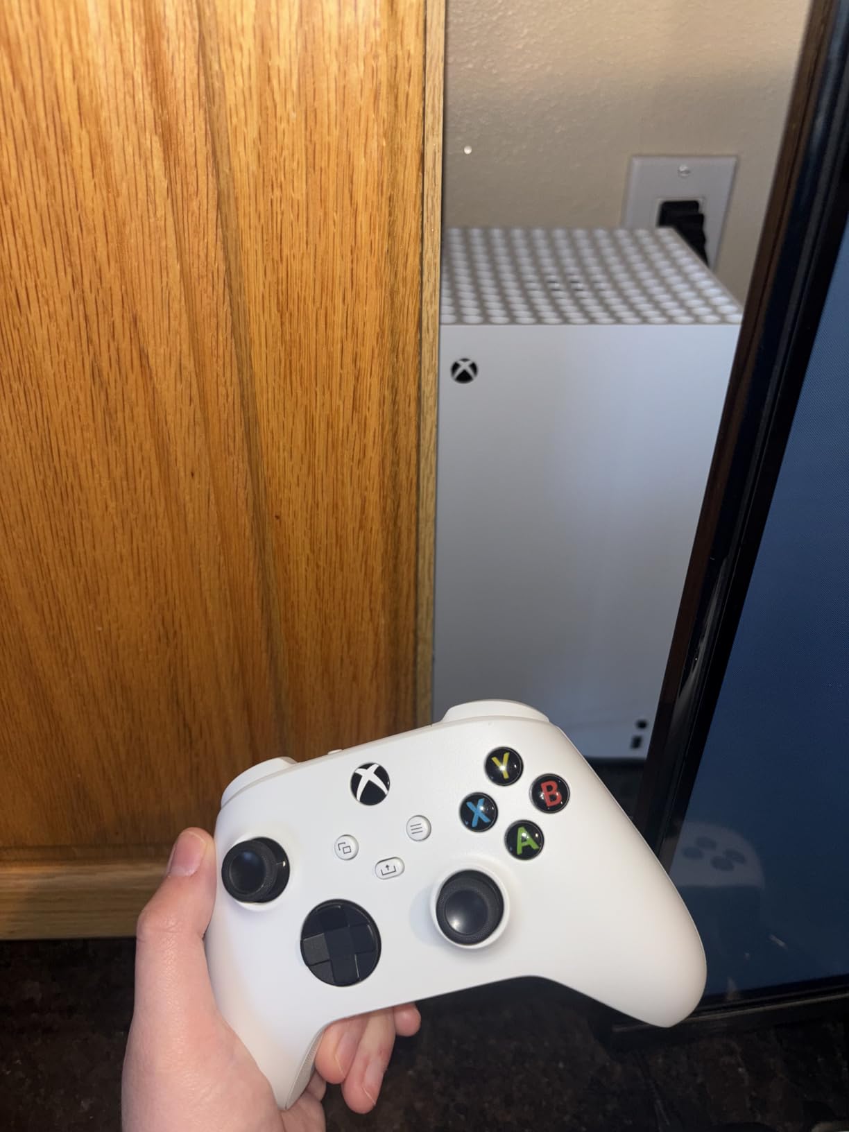 Microsoft Xbox Series X - 1TB Digital Edition (Renewed) customer photo 1