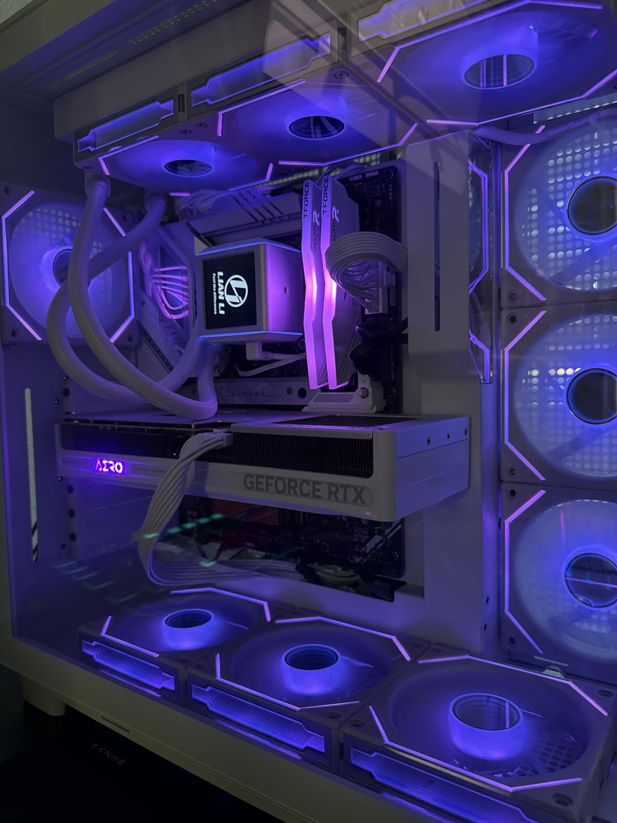 GIGABYTE GeForce RTX 5080 AERO OC SFF 16G Graphics Card, WINDFORCE Cooling System, 16GB 256-bit GDDR7, GV-N5080AERO OC-16GD Video Card, Compatible with Desktop customer photo 1