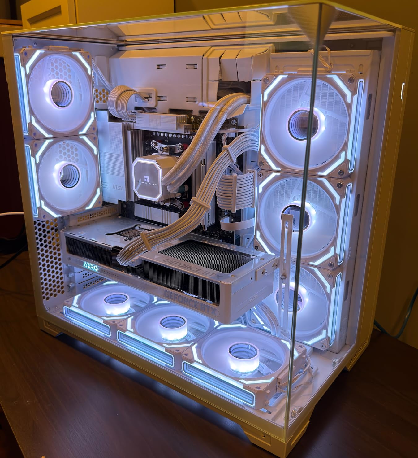 GIGABYTE GeForce RTX 5070 Eagle OC ICE SFF 12G Graphics Card customer photo 1