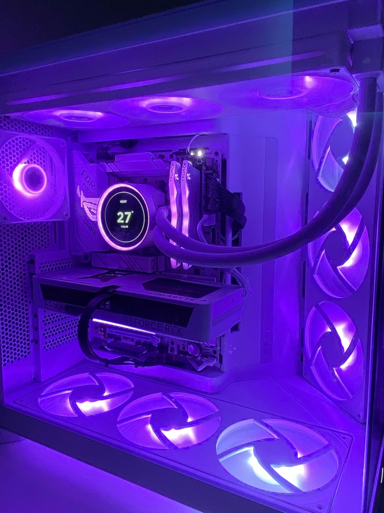 GIGABYTE GeForce RTX 5070 AERO OC 12G Graphics Card customer photo 2