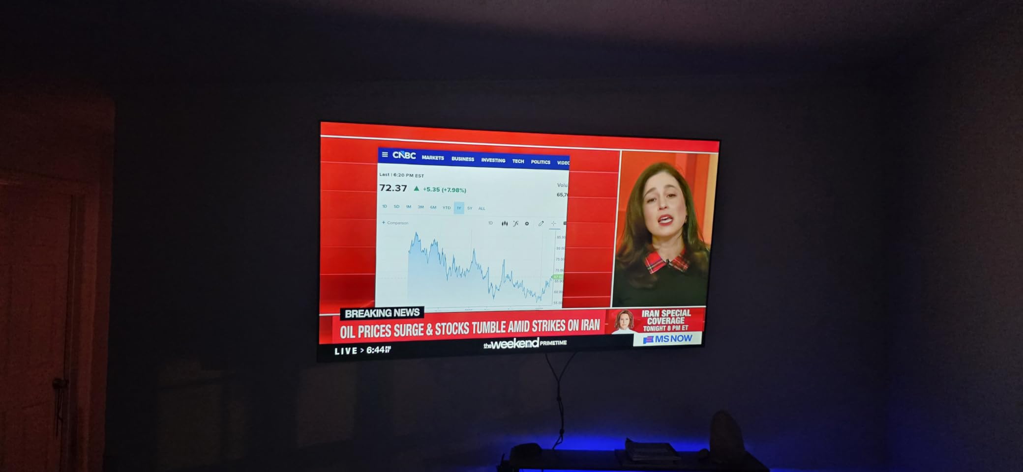 43-Inch Class Crystal UHD U8000F 4K Smart TV (2025 Model) Endless Free Content, Crystal Processor 4K, MetalStream Design, Knox Security, Alexa Built-in customer photo 2