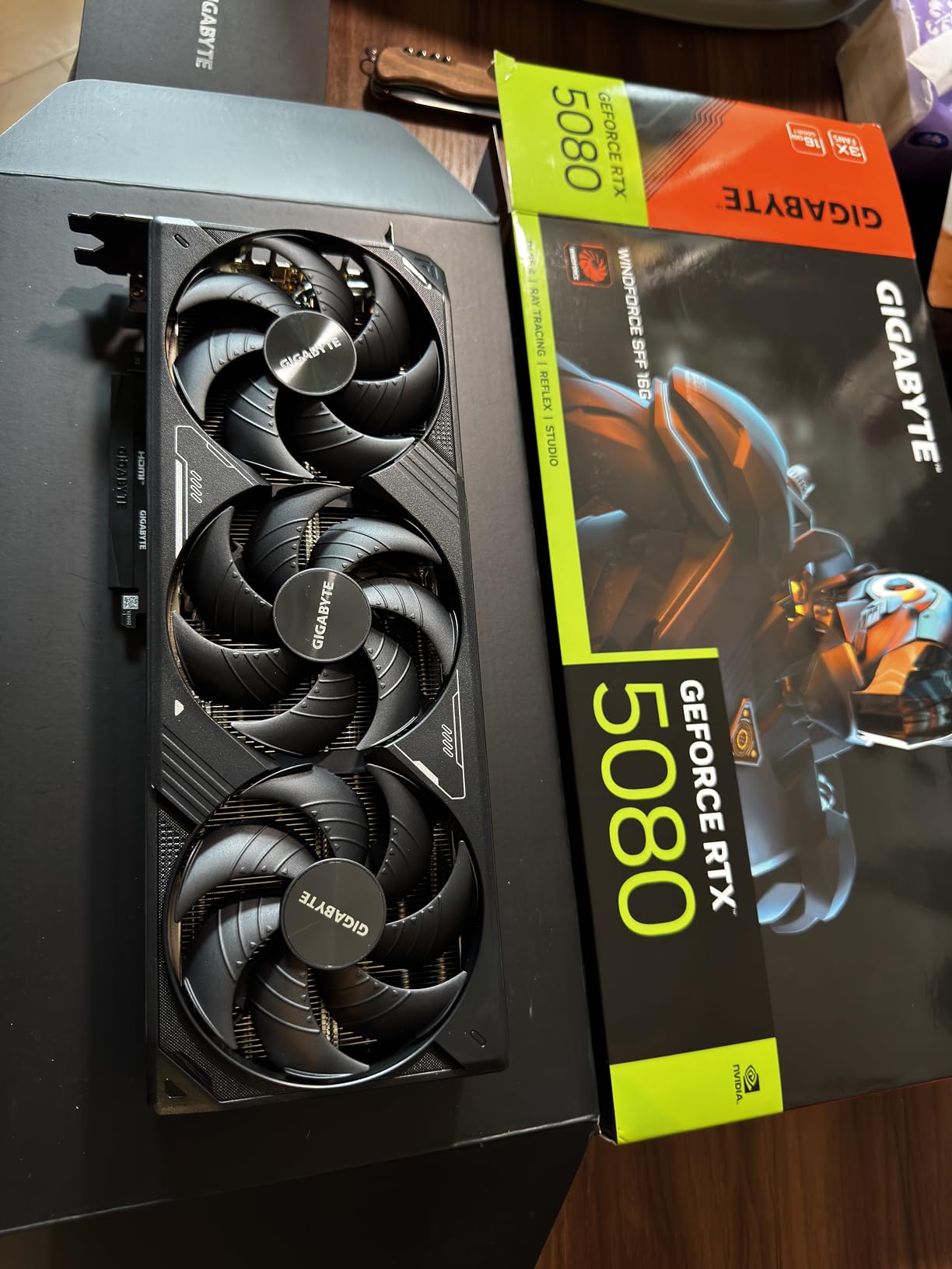 GIGABYTE GeForce RTX 5080 WINDFORCE SFF 16G Graphics Card, 16GB 256-bit GDDR7, PCIe 5.0, WINDFORCE Cooling System, GV-N5080WF3-16GD Video Card customer photo 1