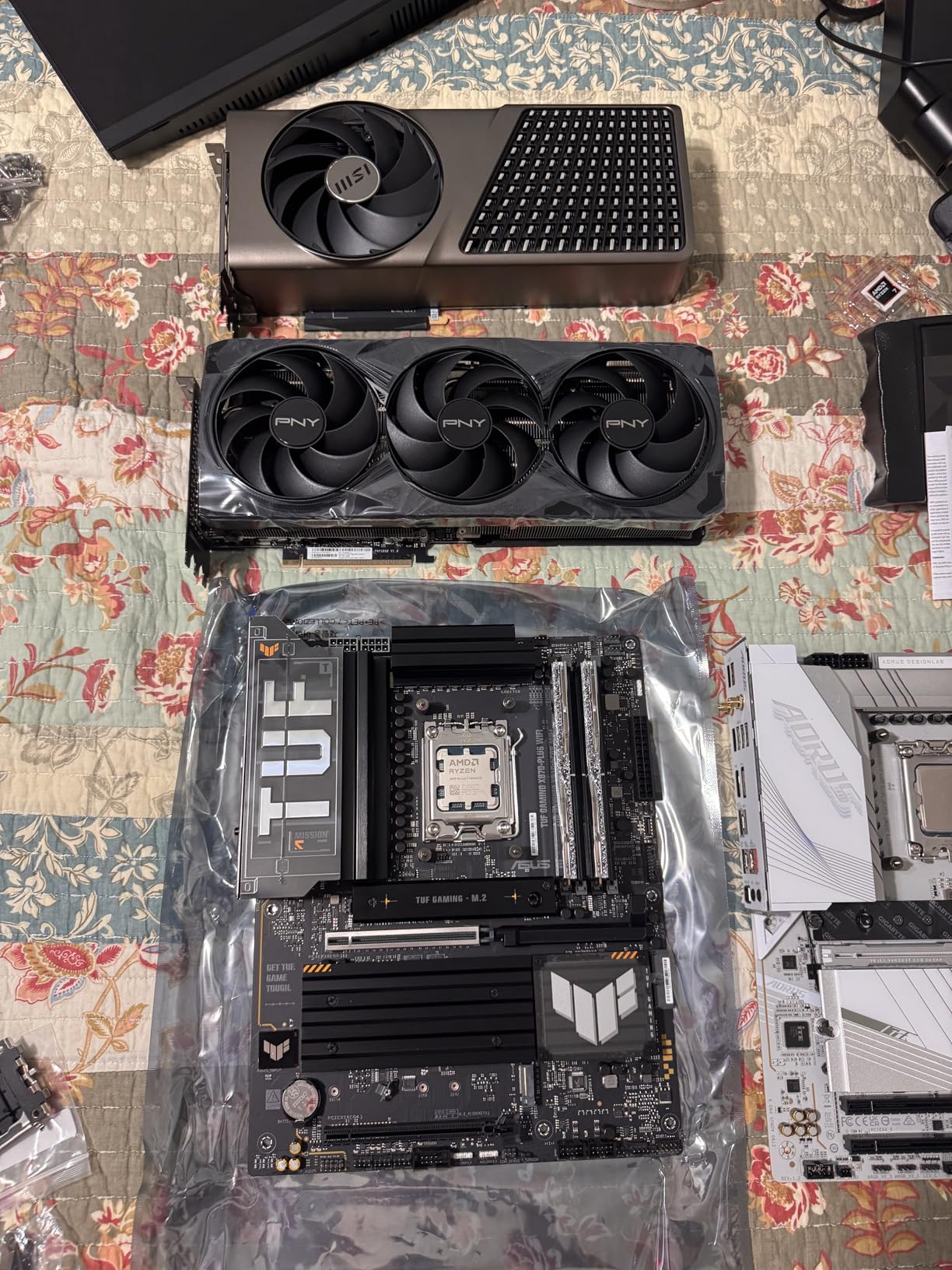 PNY GeForce RTX 5080 Triple Fan customer photo 1