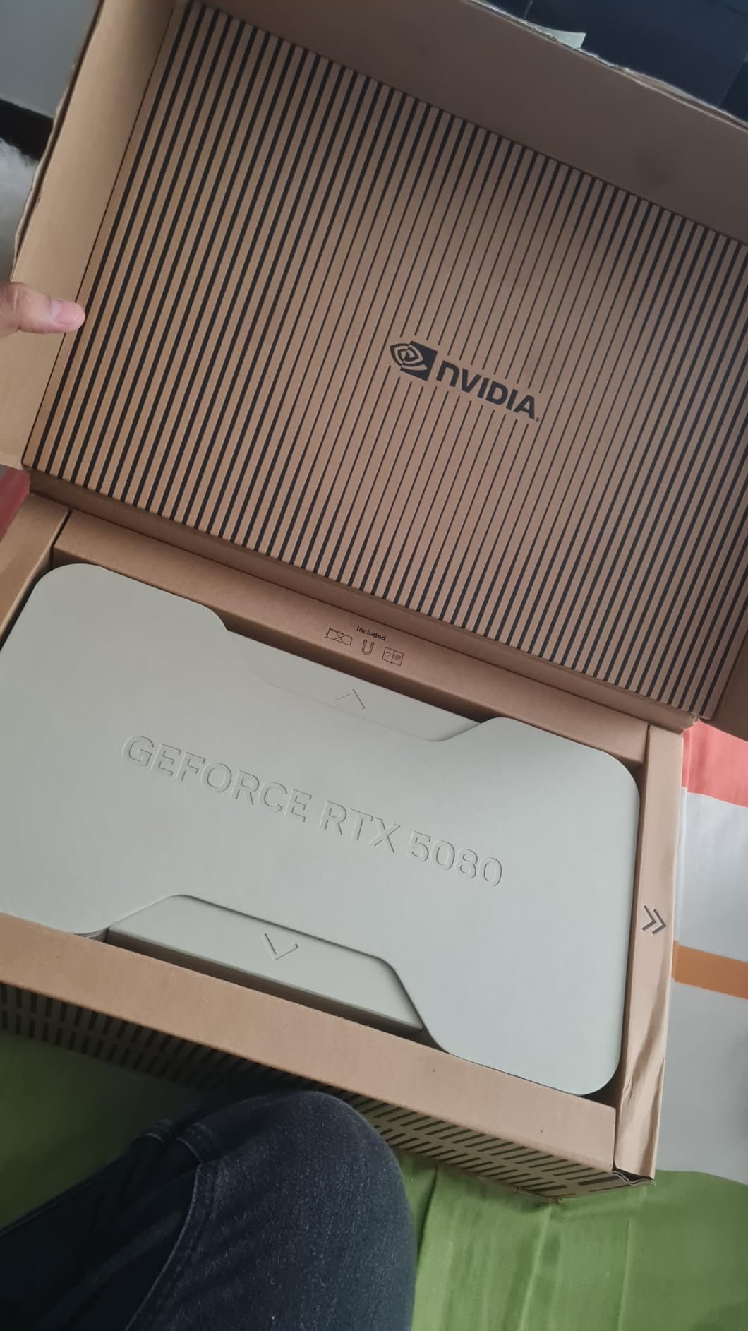 NVIDIA GeForce RTX 5080 Founders Edition customer photo 2