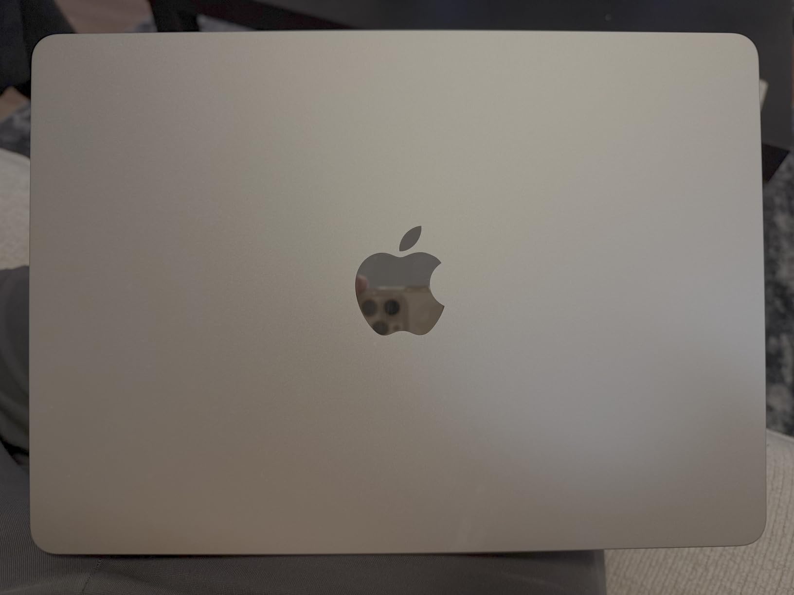 2025 MacBook Air 13-inch Laptop with M4 chip: Built for Apple Intelligence, 13.6-inch Liquid Retina Display, 16GB Unified Memory, 256GB SSD Storage, 12MP Center Stage Camera, Touch ID; Silver customer photo 1