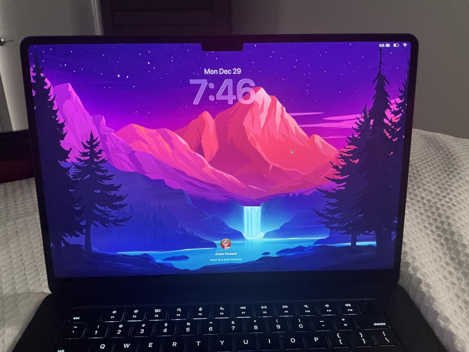 2025 MacBook Air 15-inch Laptop with M4 chip: Built for Apple Intelligence, 15.3-inch Liquid Retina Display, 16GB Unified Memory, 256GB SSD Storage, 12MP Center Stage Camera, Touch ID; Midnight customer photo 1