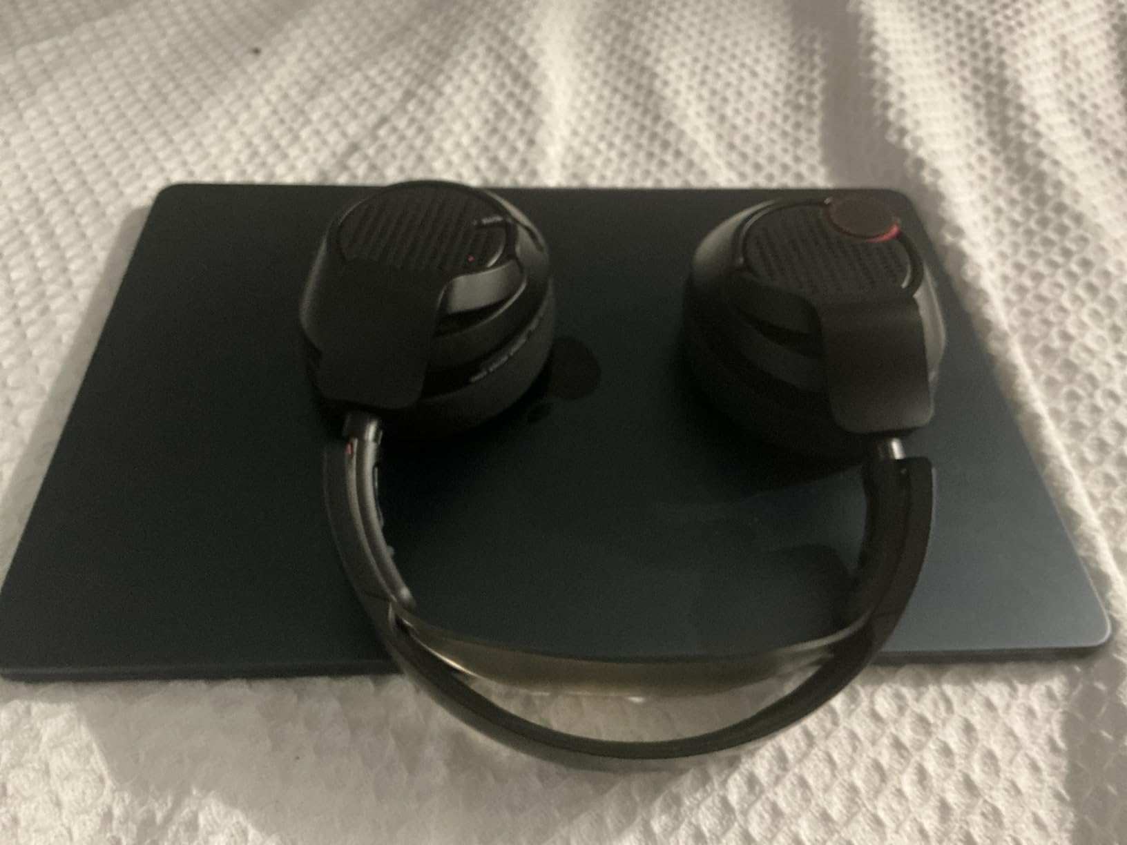 2025 MacBook Air 15-inch Laptop with M4 chip: Built for Apple Intelligence, 15.3-inch Liquid Retina Display, 16GB Unified Memory, 512GB SSD Storage, 12MP Center Stage Camera, Touch ID; Sky Blue customer photo 2