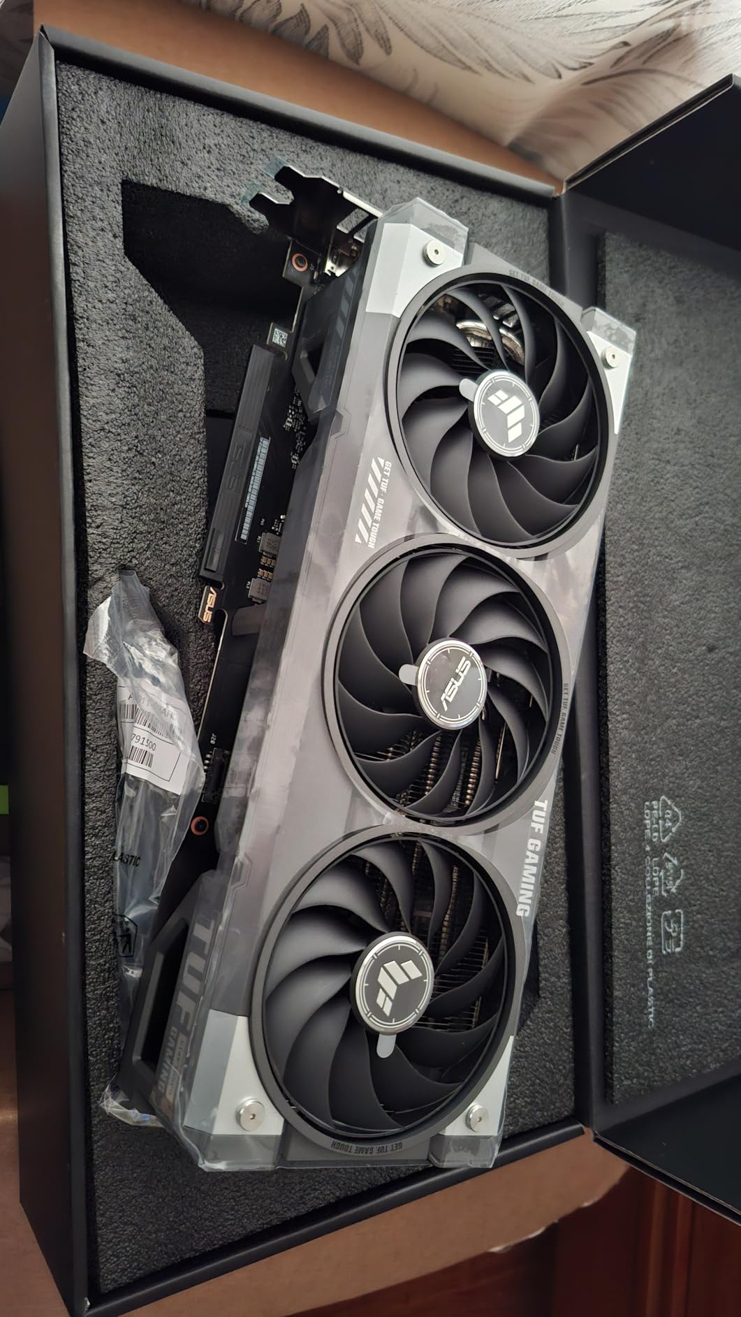 ASUS TUF GeForce RTX 5060 Ti 8GB GDDR7 OC Edition Graphics Card, NVIDIA, Desktop (PCIe 5.0, HDMI/DP 2.1, 3.1-Slot, Military-Grade Components, Protective PCB Coating, Axial-tech Fans) customer photo 1