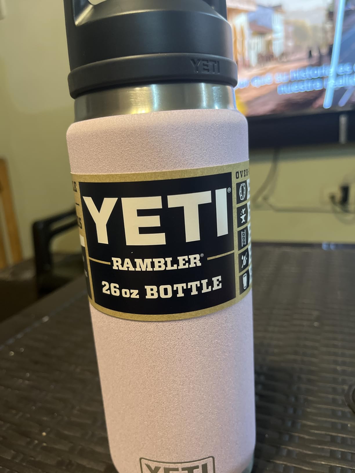 Rambler 26 oz Bottle, Leakproof, Vacuum Insulated, Stainless Steel with Chug Cap, Cherry Blossom - Textured customer photo 1