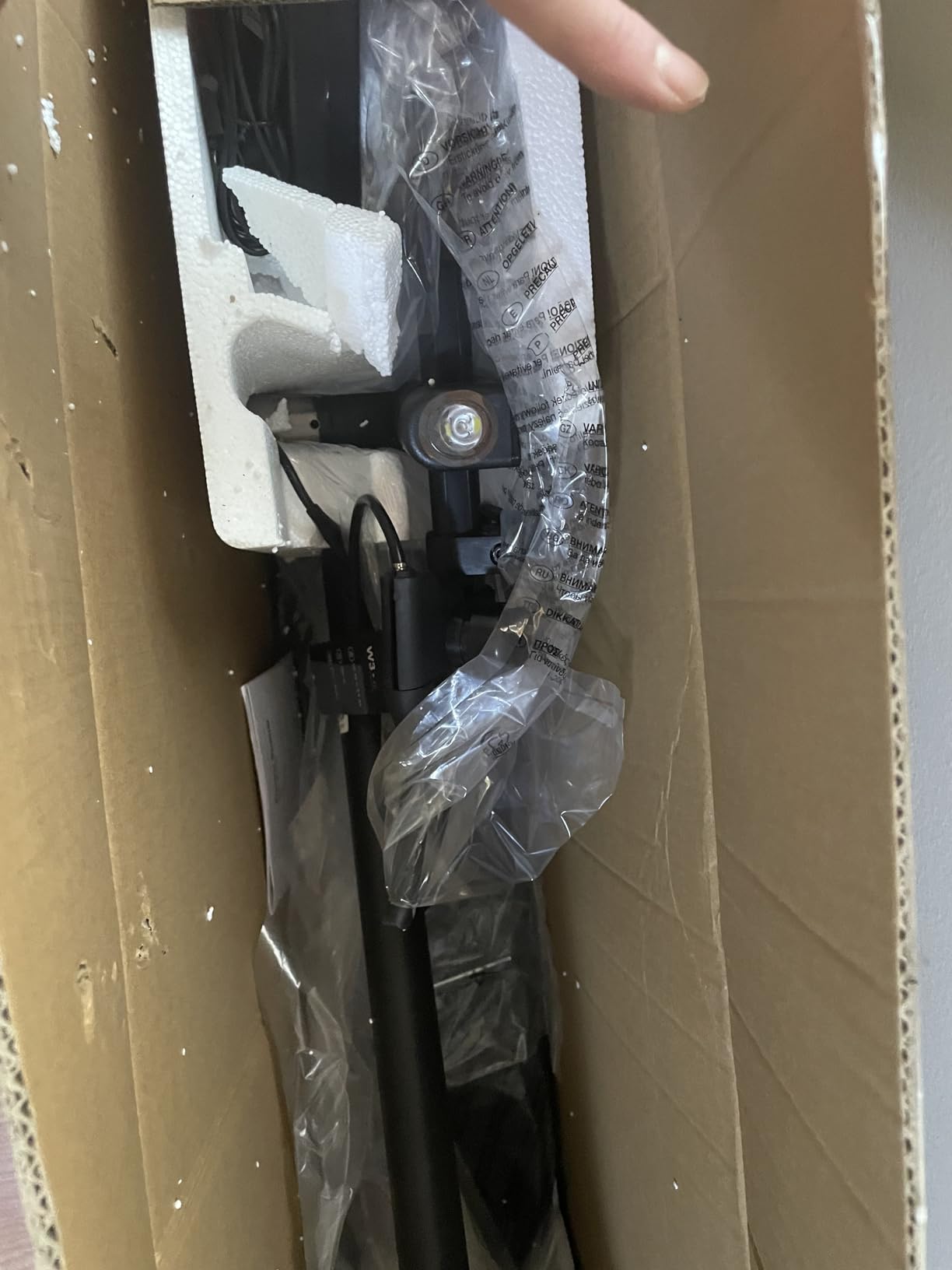 Electric Scooters - Electric Scooter for Adults, 500W Peak Motor, 18 Max MPH, 21 Miles Range, APP Control, Lightweight Foldable E-Scooter customer photo 2