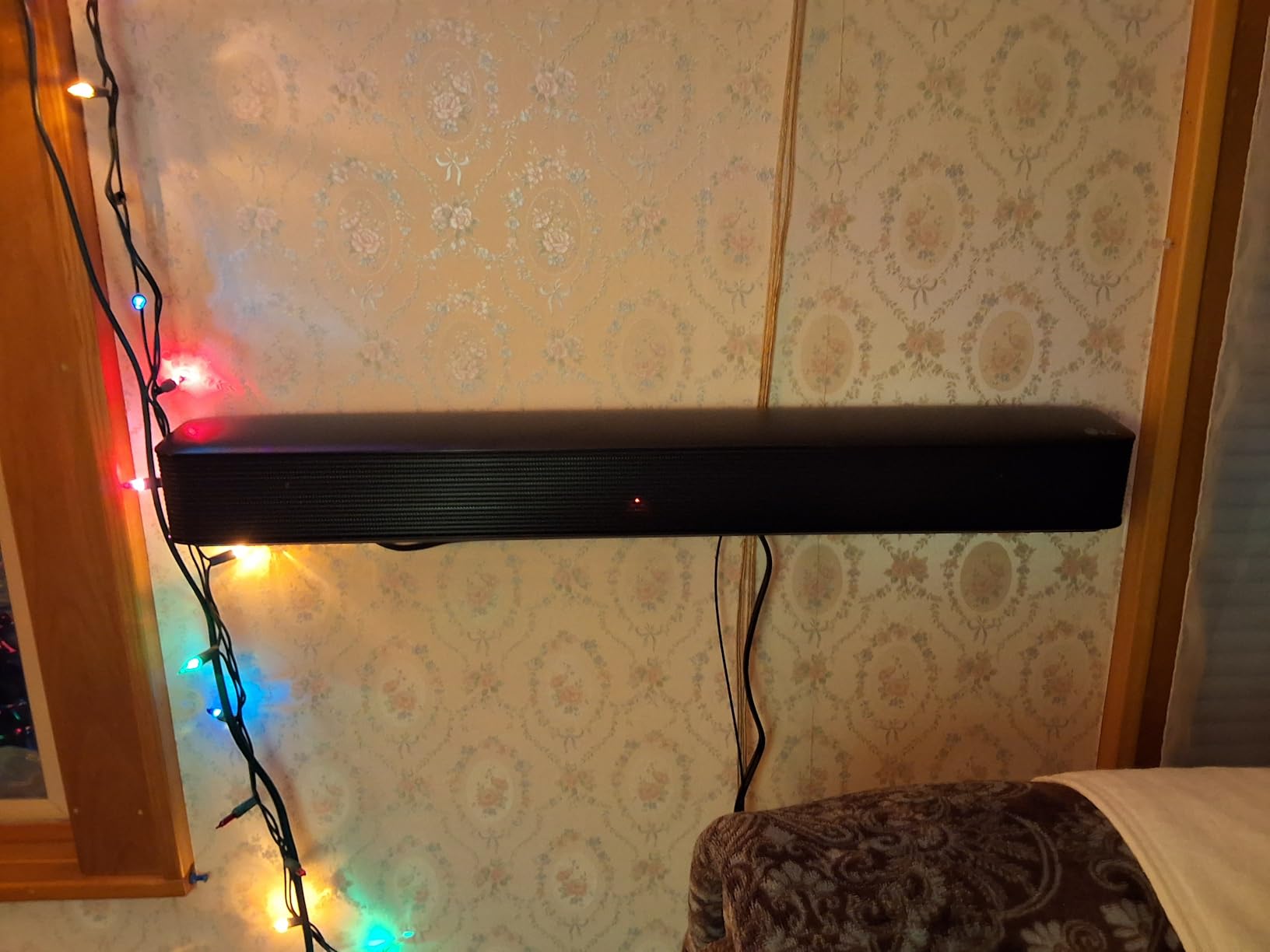 LG SKM1 2.0 Channel Compact Bluetooth Soundbar - Wireless TV Speaker with Remote Control - Home Theater Audio Upgrade customer photo 1