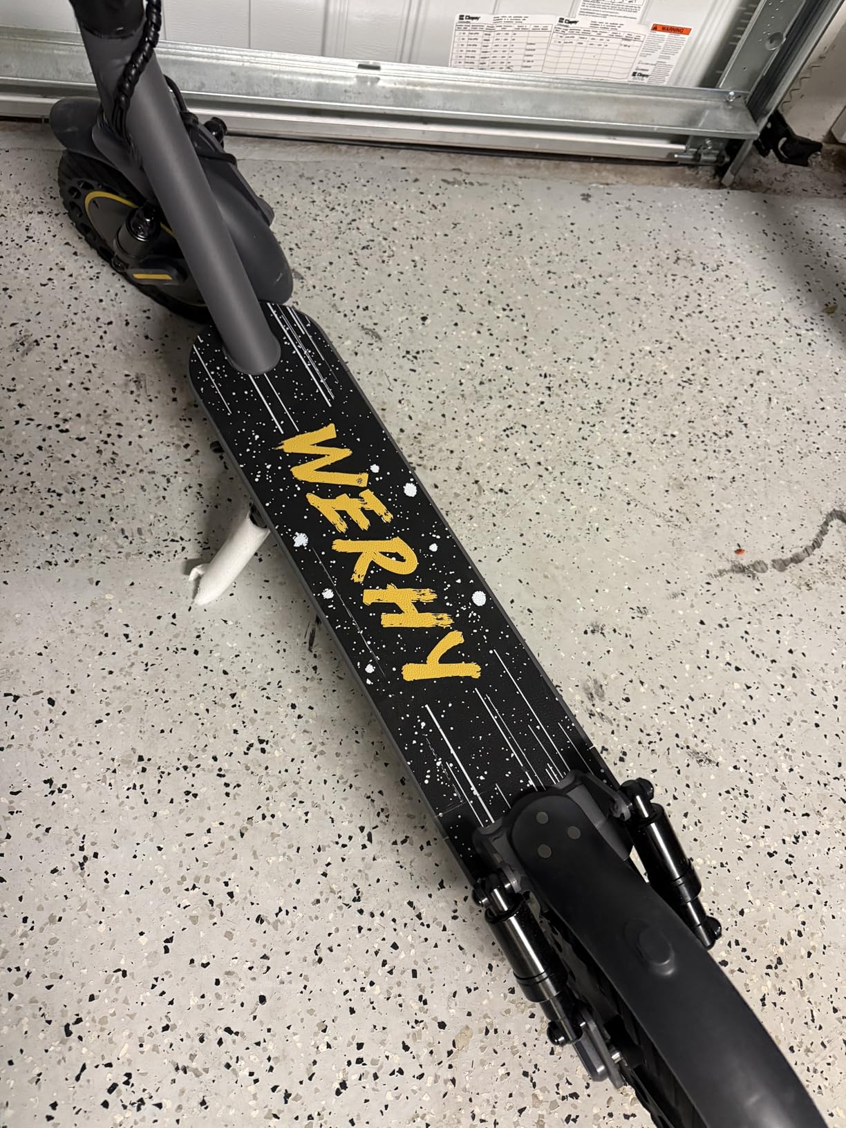 WERHY 10 Inches Electric Scooter, 500W Powerful Motor & 22 MPH Top Speed, 22-28Miles Long Range, Folding E Scooter with Dual Braking for Adults customer photo 1