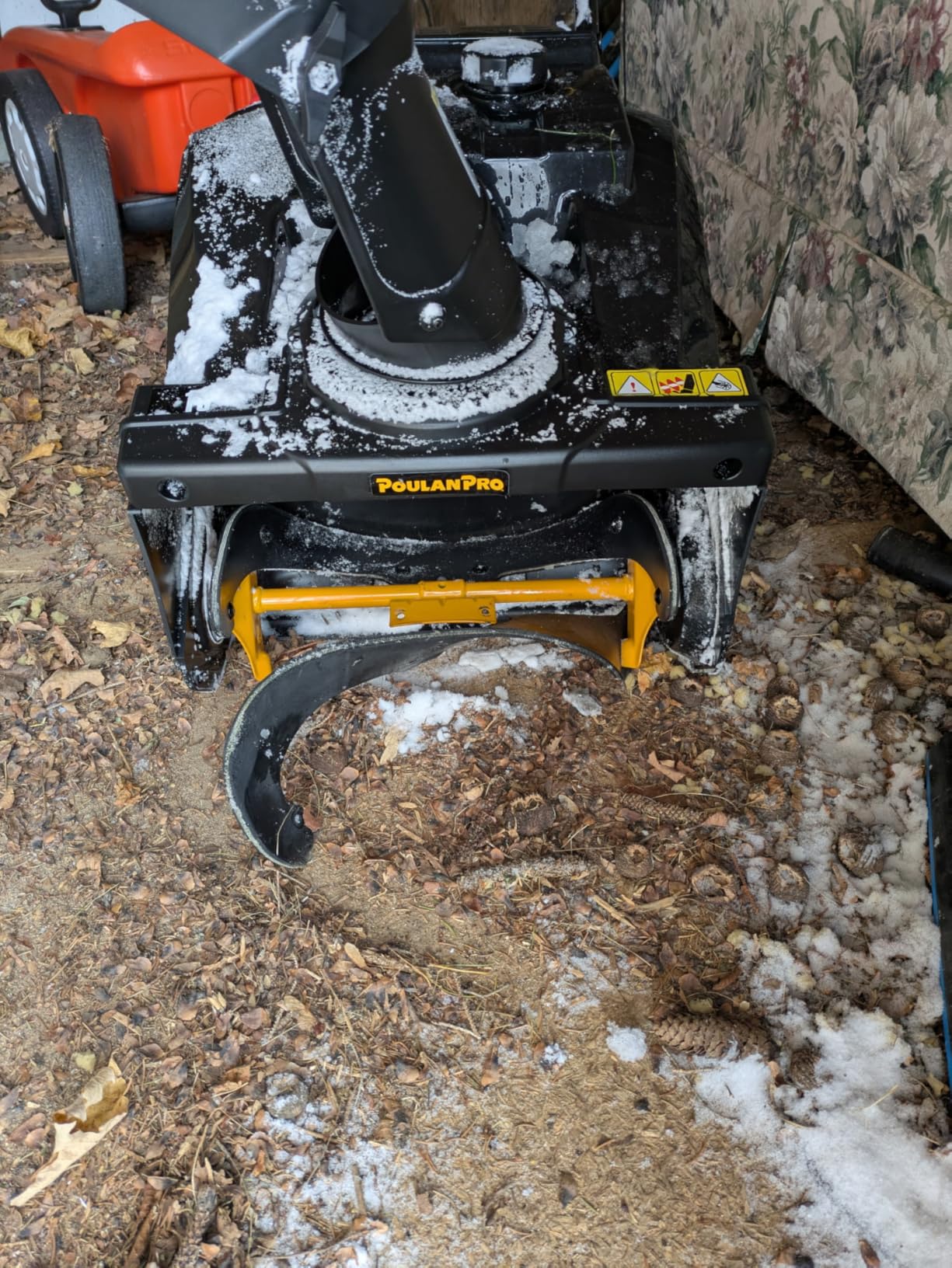 Poulan Pro Snow Blower Gas Powered, Single Stage 18 Inch Gas Snow Thrower with Electric Start, 190 Degree Remote Chute Control, Steel-Reinforced Rubber Auger, Compact, Lightweight Design customer photo 1