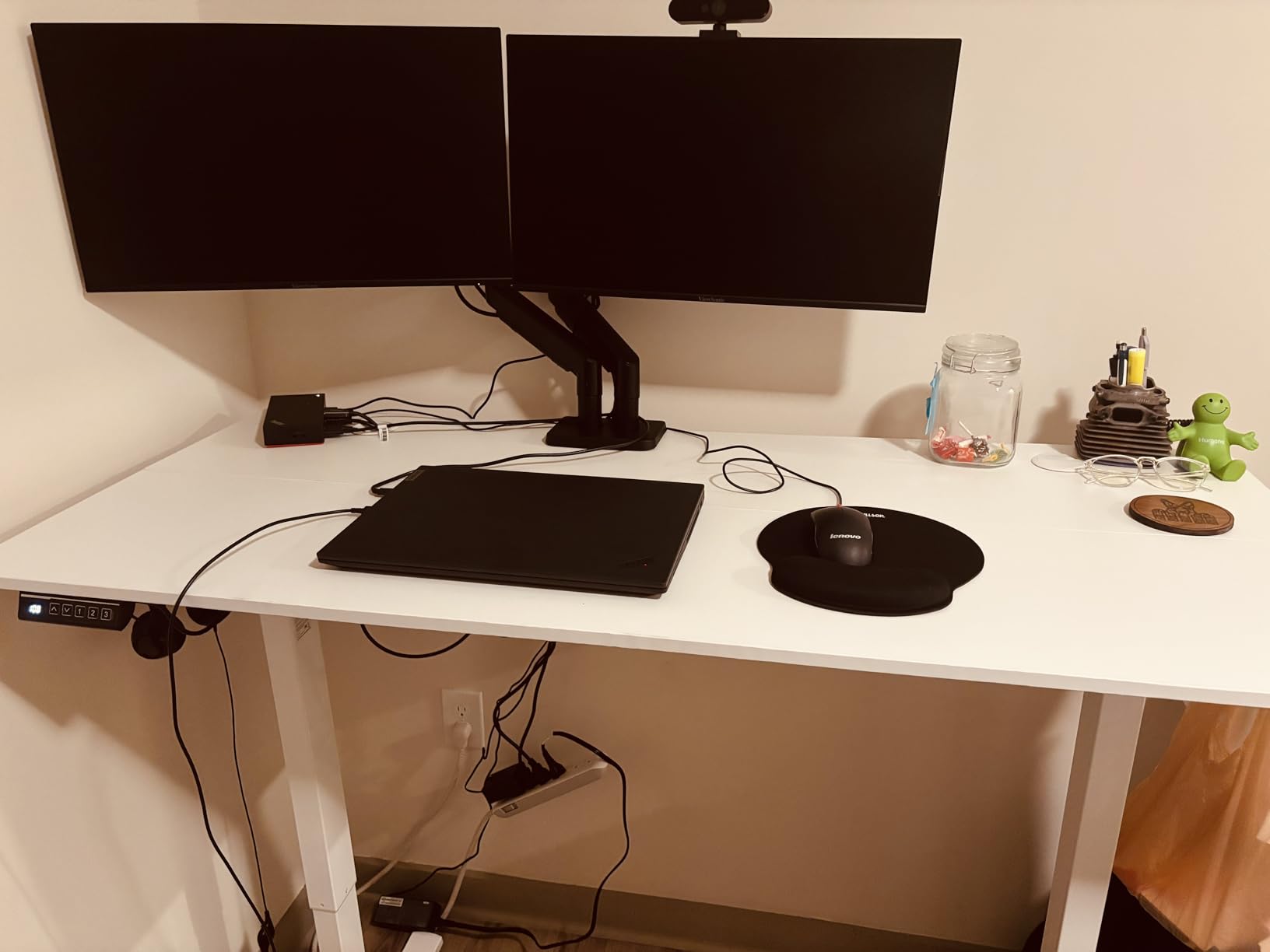 DUMOS 63 Inch Electric Standing Desk Height Adjustable, Sit to Stand Computer Workstations Large Work PC Table Home Office Writing Gaming Desks with Memory Presets for Walking Pad, Bedroom, White customer photo 2