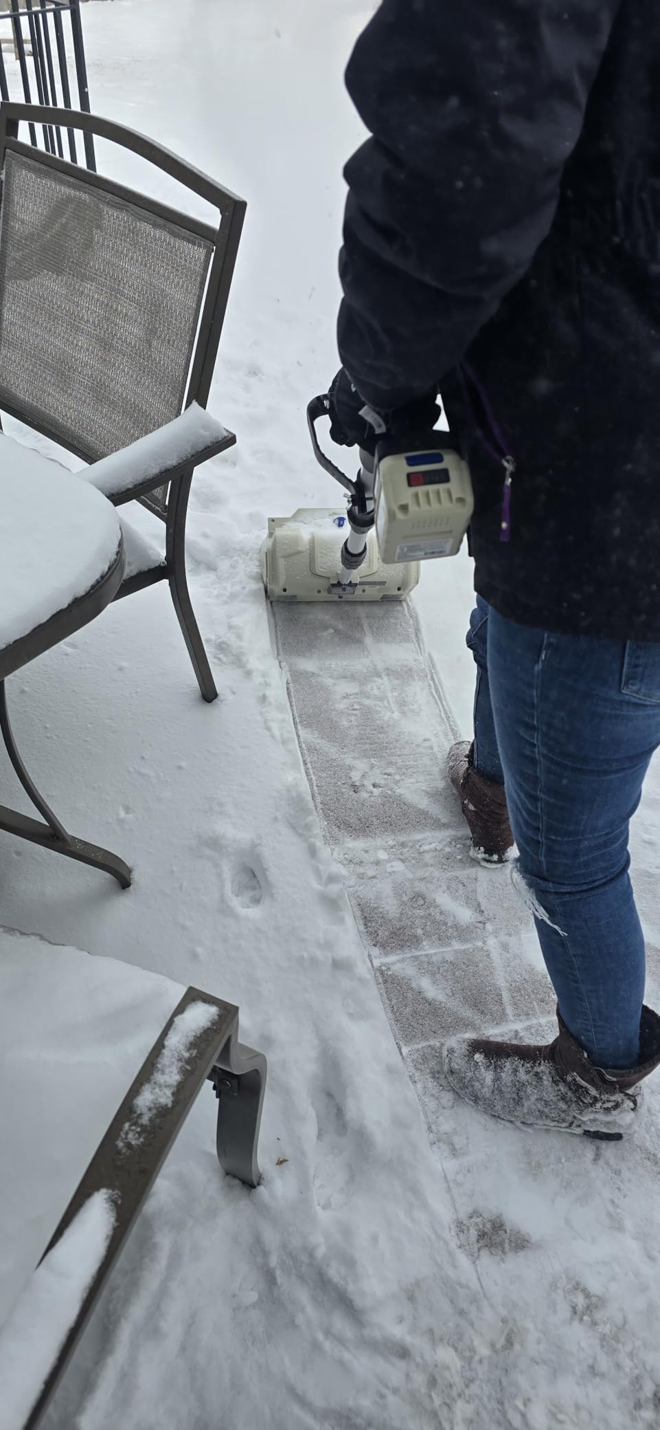 Snow Joe Cordless Snow Shovel Kit with 10