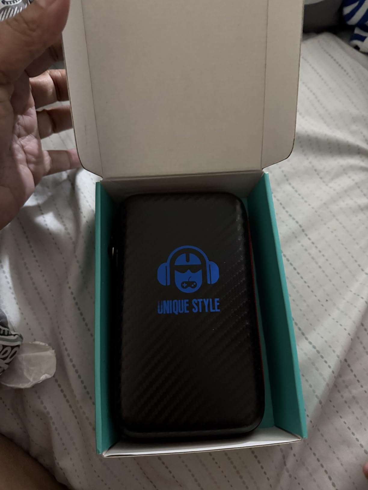 R36MAX Retro Handheld Game Console, Retro Gaming Console with 64G Built-in 18000+ Classic Games, 4.0 Inch 720x720 IPS Screen, Portable Handheld Linux System, 4000mAh Battery (Black) customer photo 2