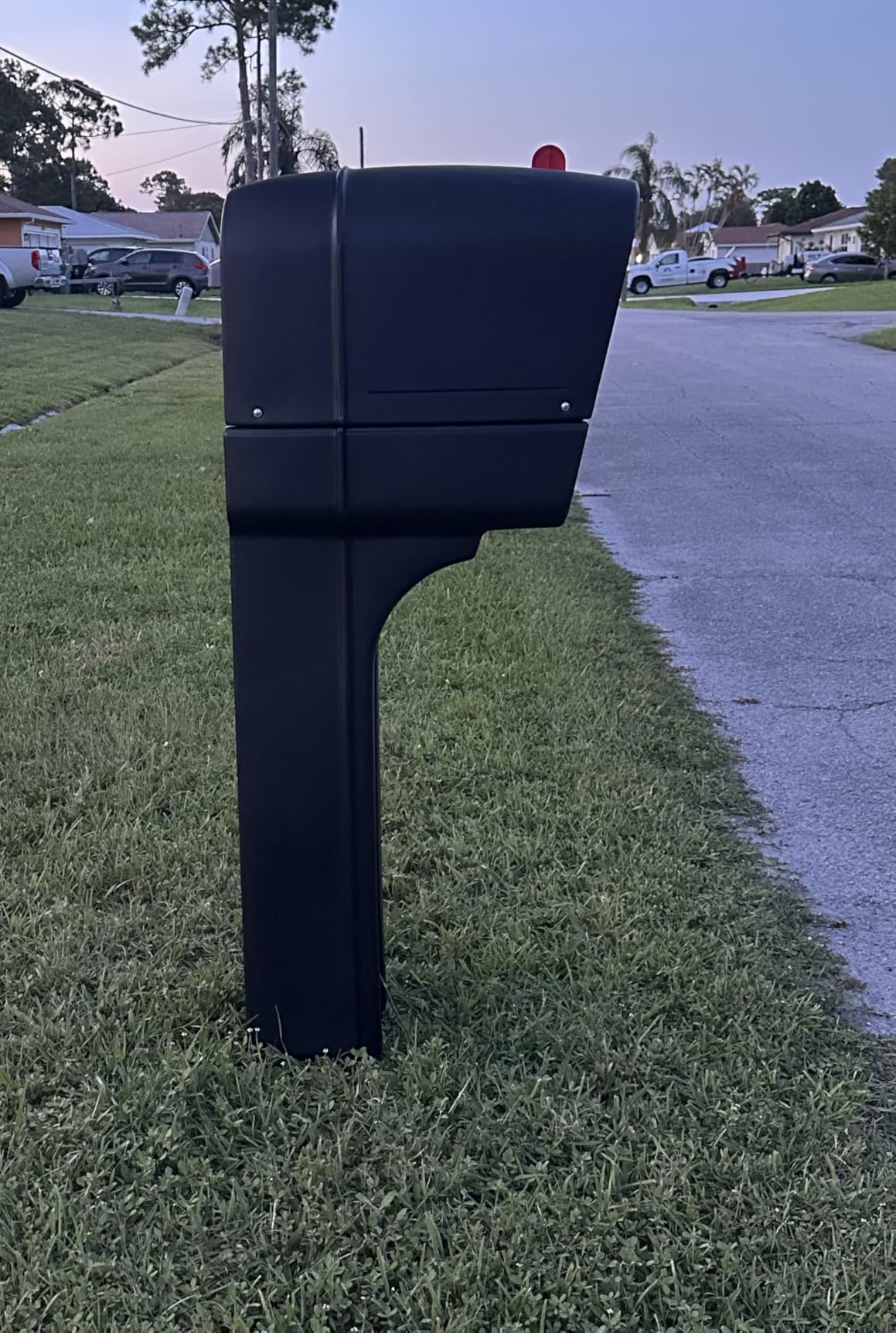Step2 MailMaster Plus Mailbox & Post, Weather Resistant, Large Outdoor Mailboxes, Made of Durable Plastic, Easy to Install, Flag Included, Black customer photo 2