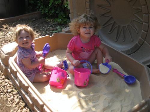 Step2 Natural Playful Sandbox, Kids Activity Sensory Table, Summer Outdoor Toys, Lid Included, For Toddlers 1+ Years Old customer photo 1