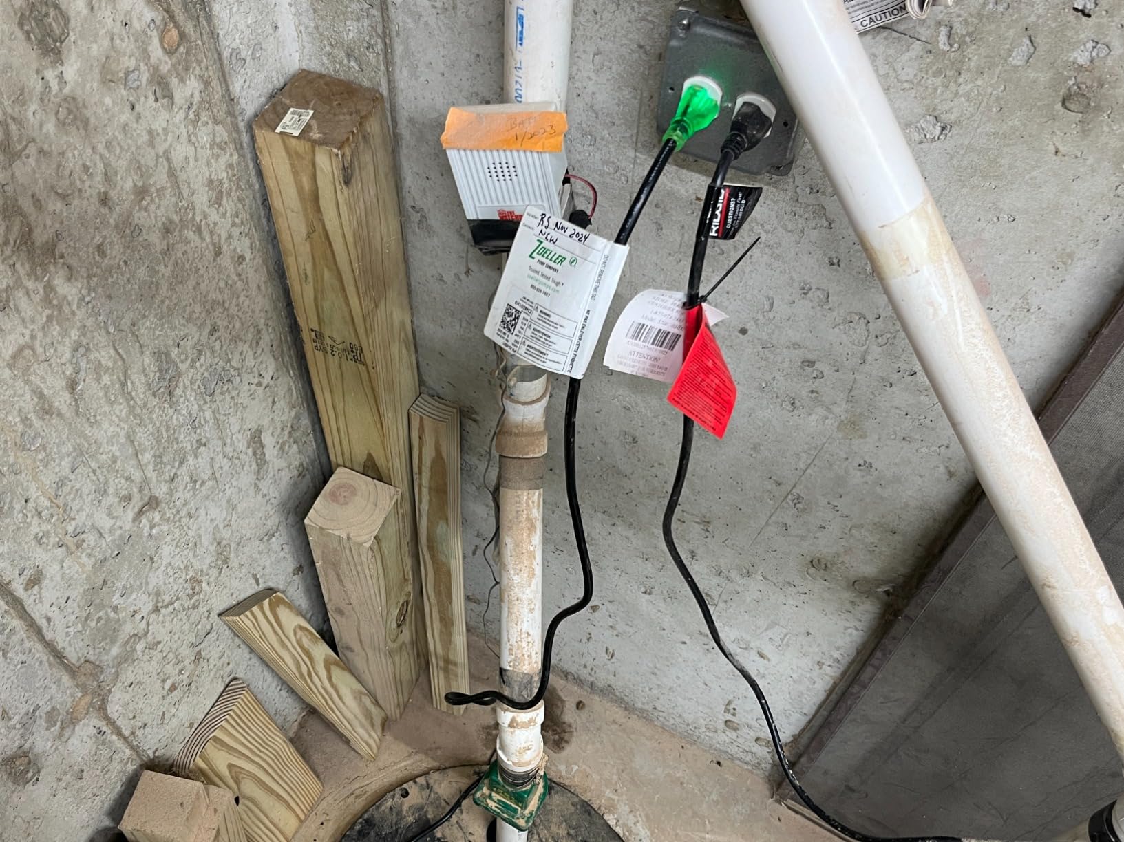 Zoeller M53 Mighty-mate Submersible Sump Pump, 1/3 HP | LED Power Plug & 9' Cord - Vortex Impeller - Stainless Steel Hardware - Float Operated customer photo 2