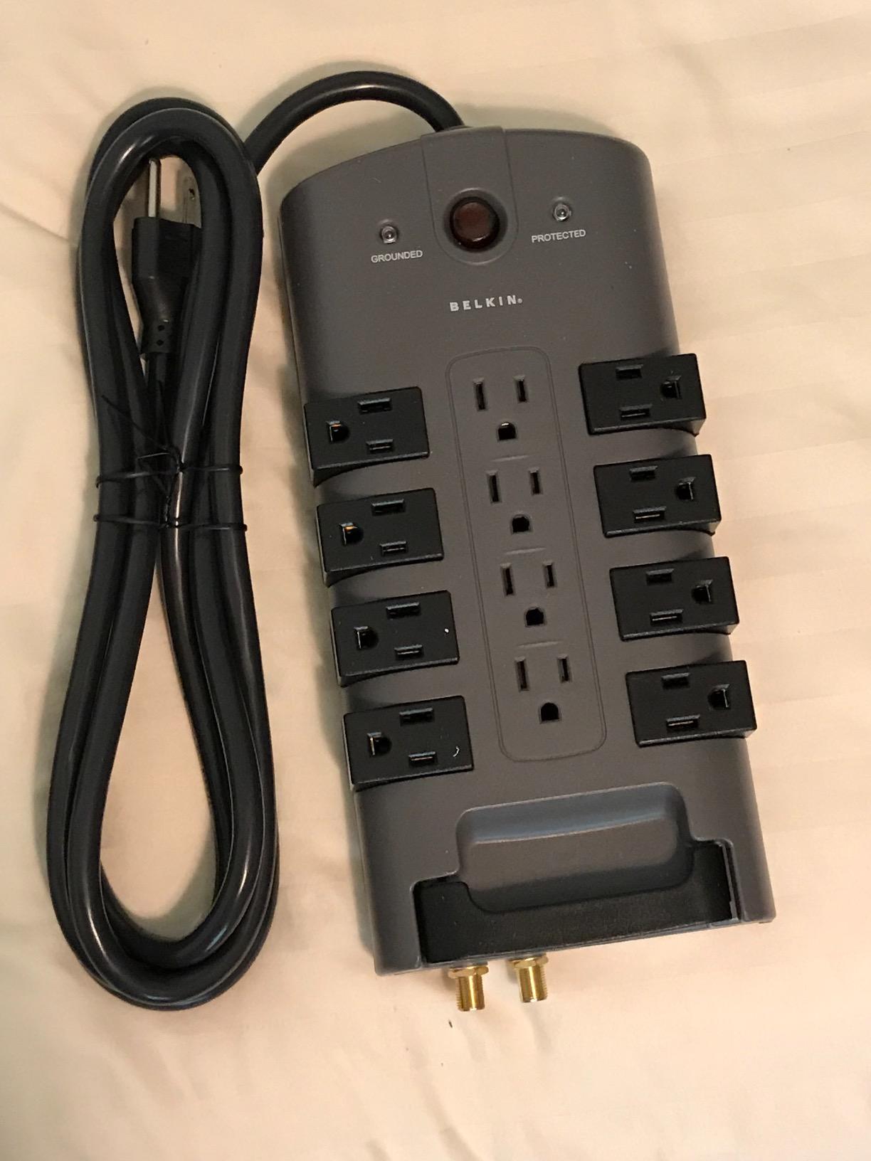 Belkin Surge Protector Power Strip w/ 8 Rotating & 4 Standard Outlets - 8ft Sturdy Extension Cord w/ Flat Pivot Plug for Home, Office, Travel, Desktop & Charging Brick - 4320 Joules of Protection customer photo 2