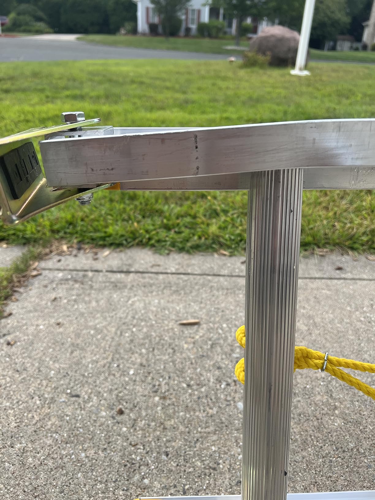 Louisville Ladder 16-foot Aluminium Extension Ladder, 250-Pound Load Capacity, Type I, AE3216 customer photo 1