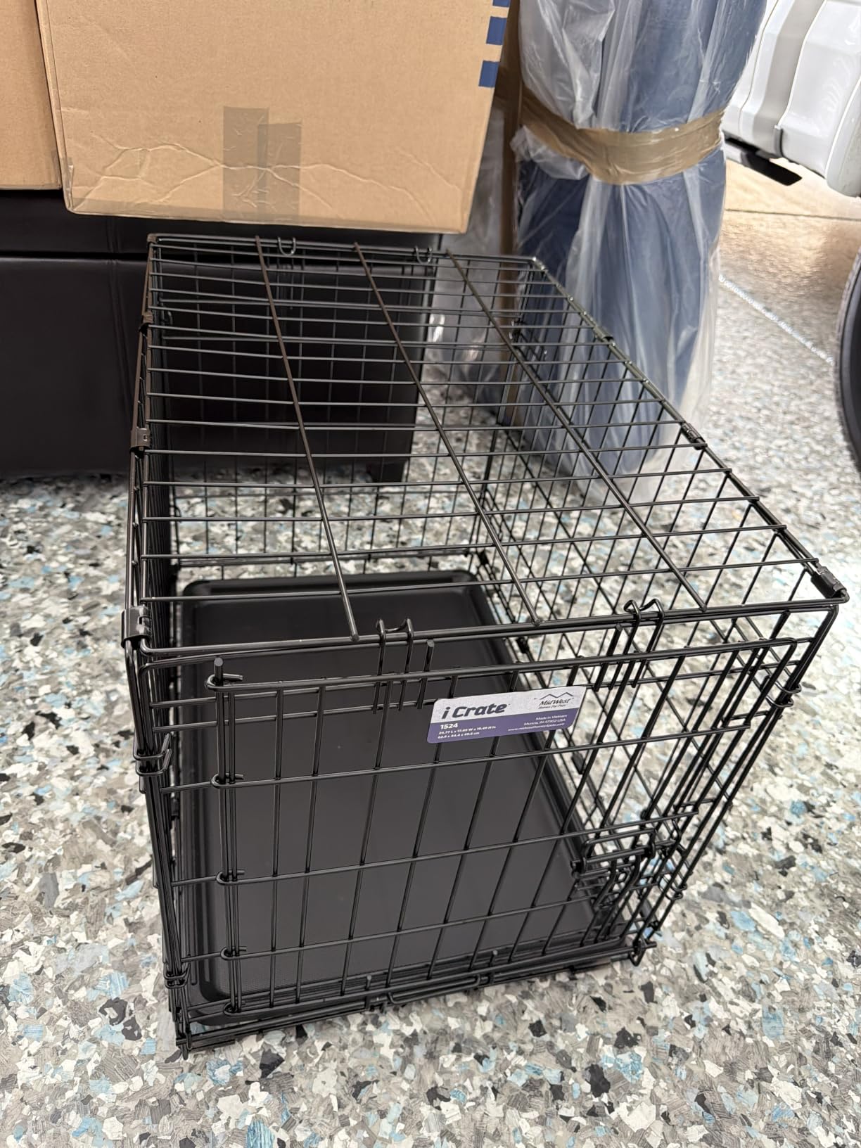Midwest 18-Inch Single Door iCrate, for Tiny Breeds, Up to 10 lbs customer photo 1
