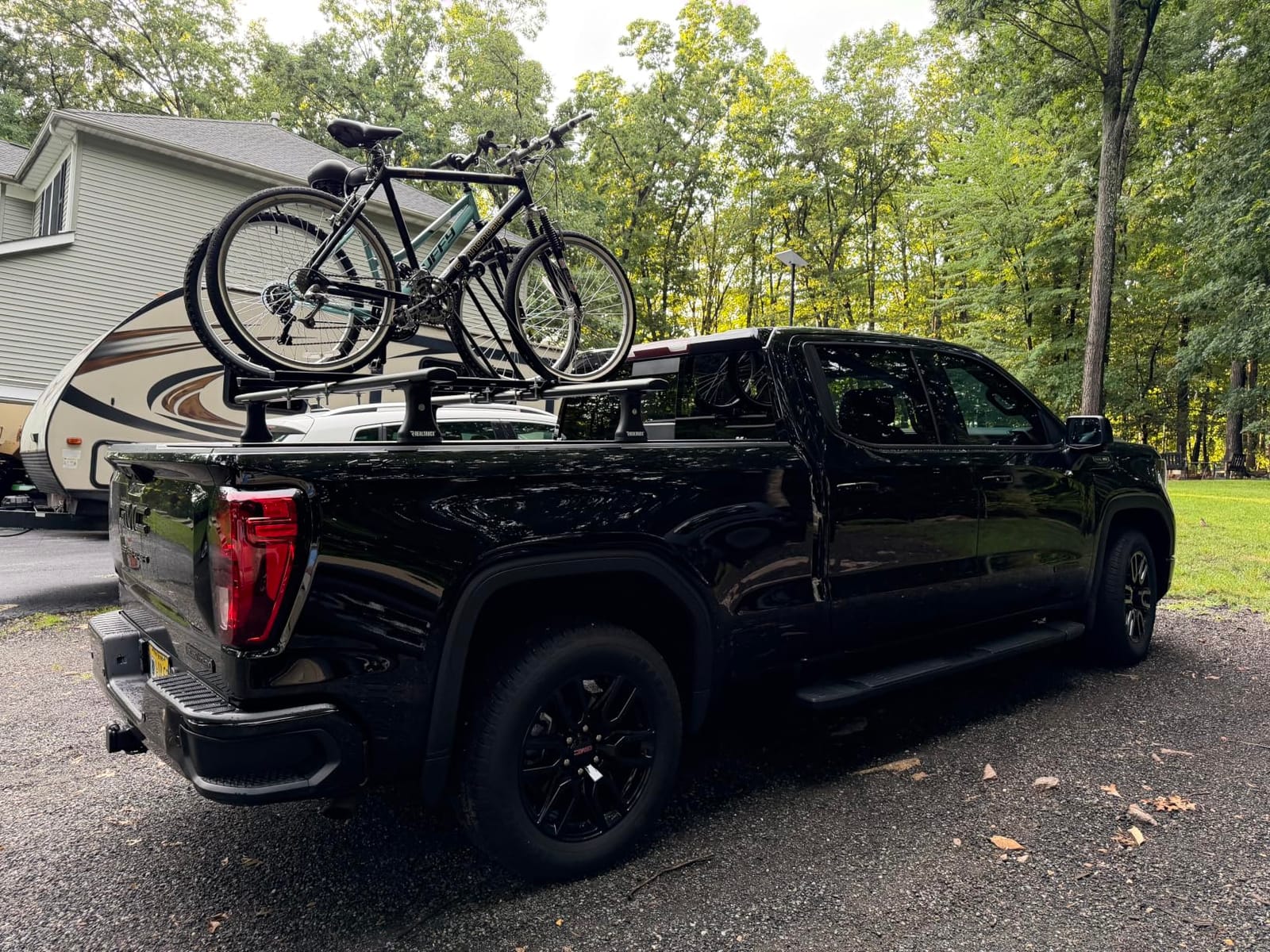 Swagman Upright Roof Mount Bike Rack - Rooftop Upright Bike Carrier for Secure Bicycle Transport customer photo 1