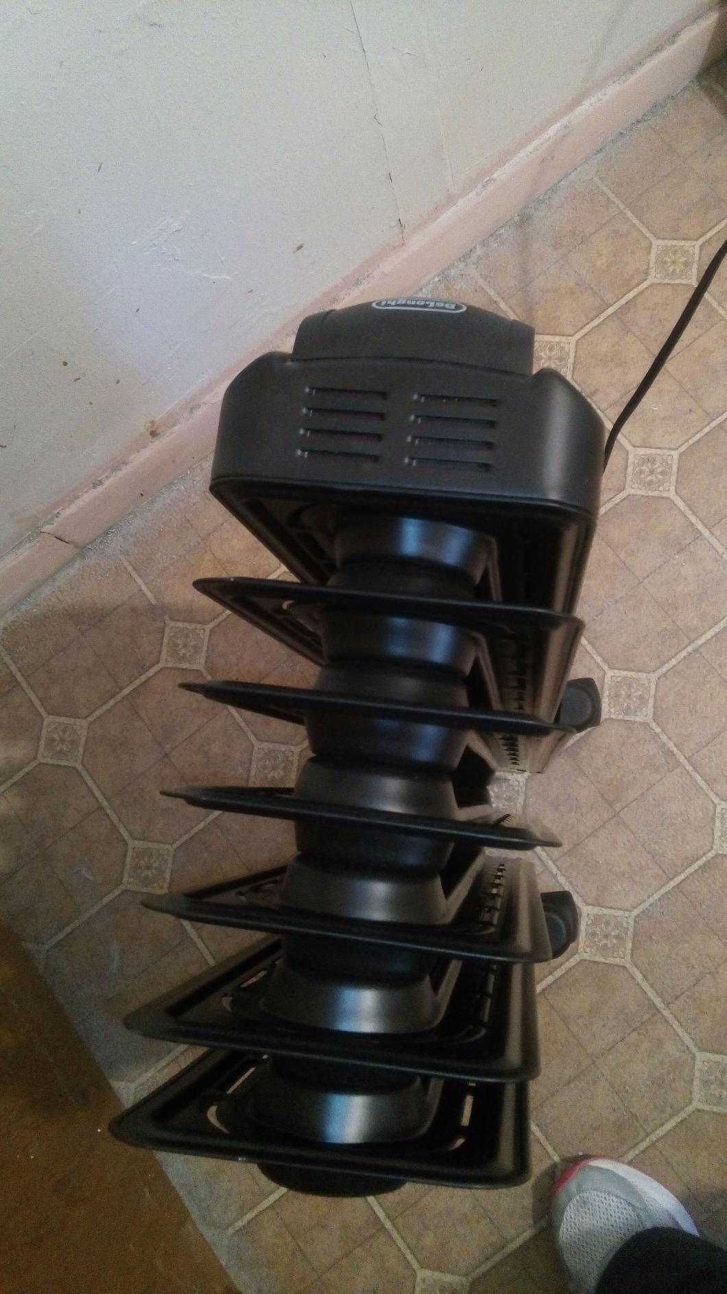 De'Longhi Oil filled Radiator Heater, 1500W Electric Space Heater for indoor use, portable room heater, Energy Saving, full room like office and bedroom with safety features, EW7707CM customer photo 1