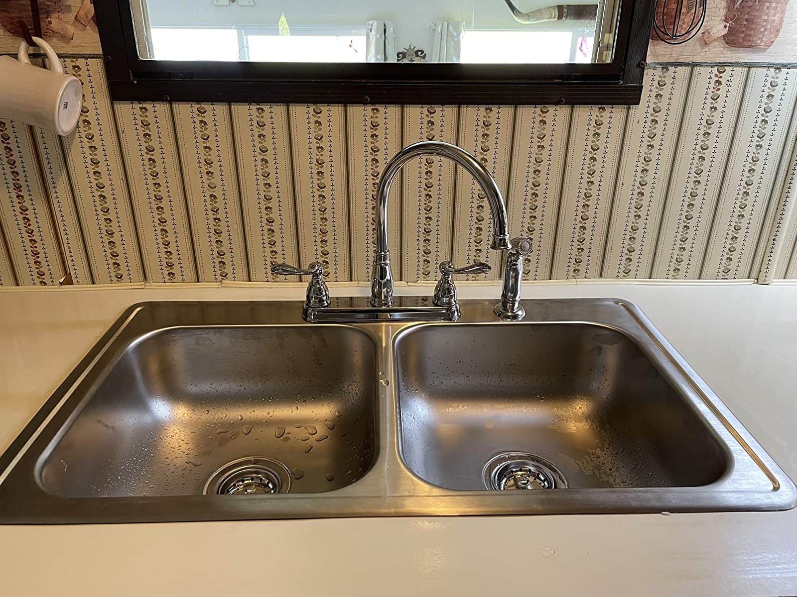 Elkay Dayton 33 In. x 19 In. Equal Double Bowl Drop-In Kitchen Sink Stainless Steel customer photo 1