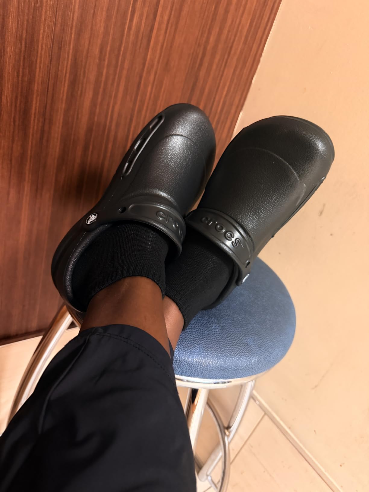 Crocs Unisex-Adult Bistro Work Clogs, Enclosed Toe, Slip Resistant Shoes customer photo 1