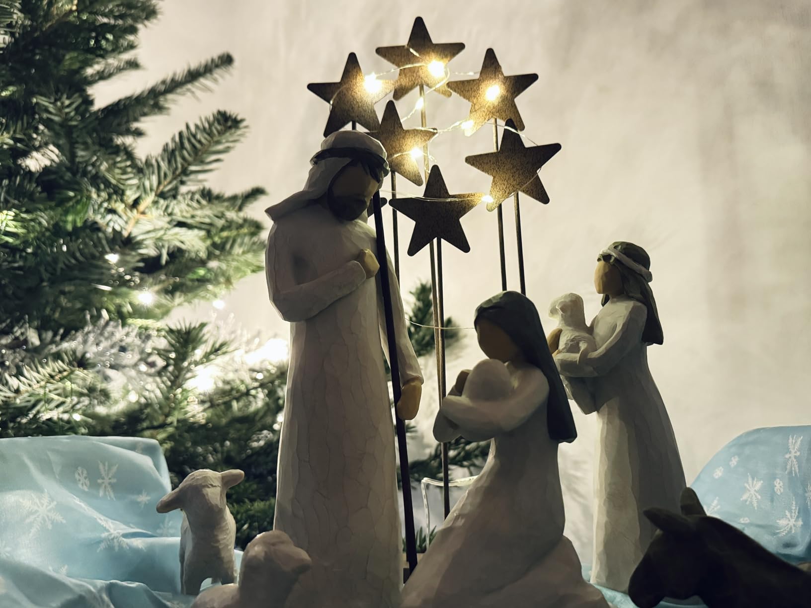 Willow Tree 6-piece Nativity, Sculpted Hand-Painted Set of Figures customer photo 1