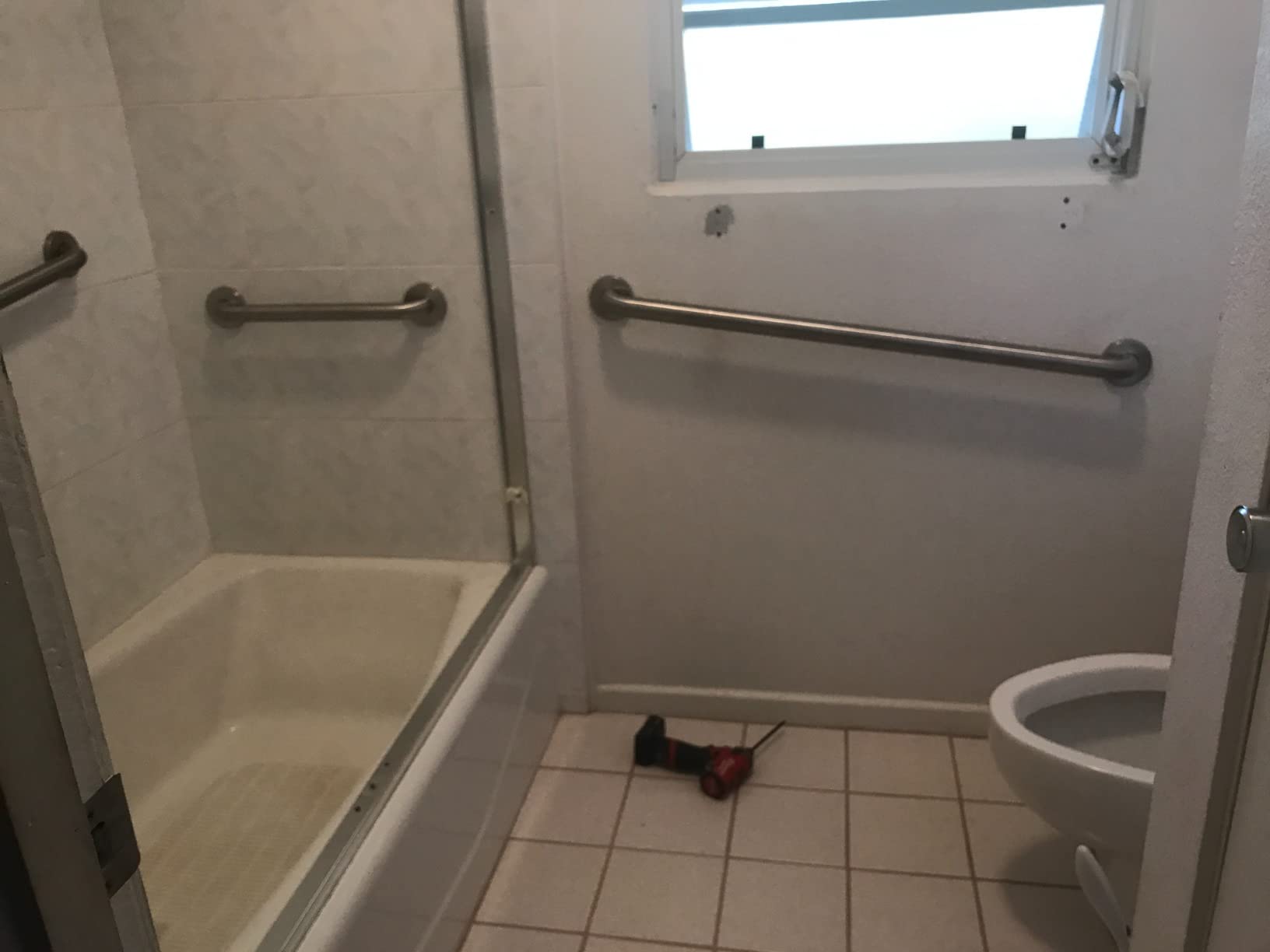 Moen Home Care Bathroom Safety 36 Inch Stainless Steel Handicap Grab Bar for Bathtub and Shower, Peened Texture for Grip, Elderly Assistance Product with Concealed Screws, R8936P customer photo 1
