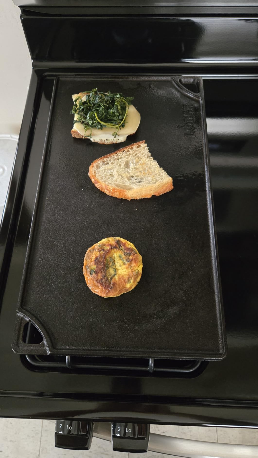 Lodge Reversible Cast Iron Grill/Griddle Pan, 16.75 x 9.5 Inches | Dual-Sided Double Burner Griddle for BBQ, Eggs, Pancakes & Burgers, PFAS-Free, Flat Top Cookware, Made in USA customer photo 2