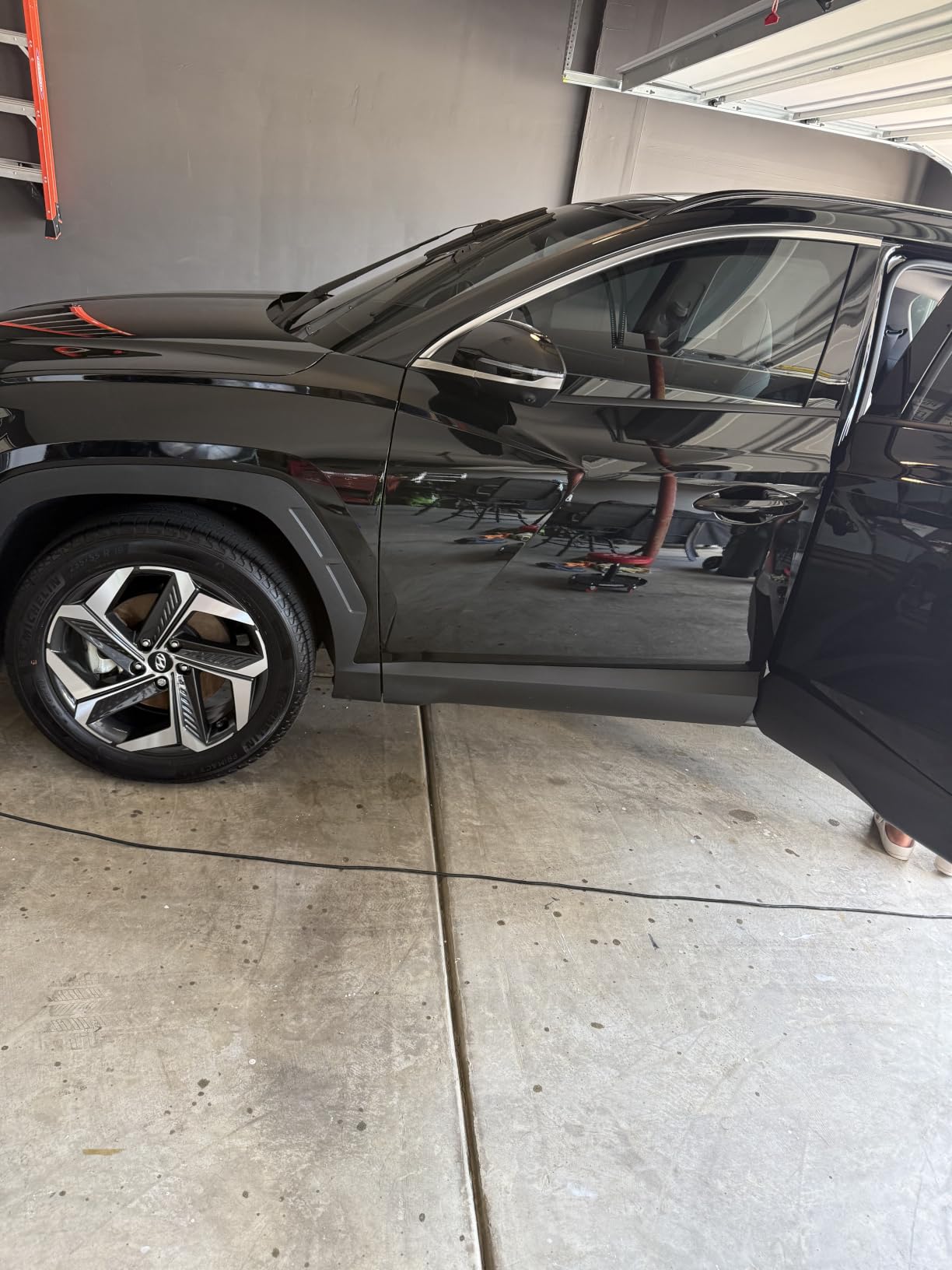Collinite 476 Super Doublecoat Wax-Carnauba + Polymer Sealant - High Gloss Shine + Ultra Durable Hydrophobic Beading & Long-Lasting Paint Protection for Cars, Trucks, and Motorcycles (9 fl oz) customer photo 2