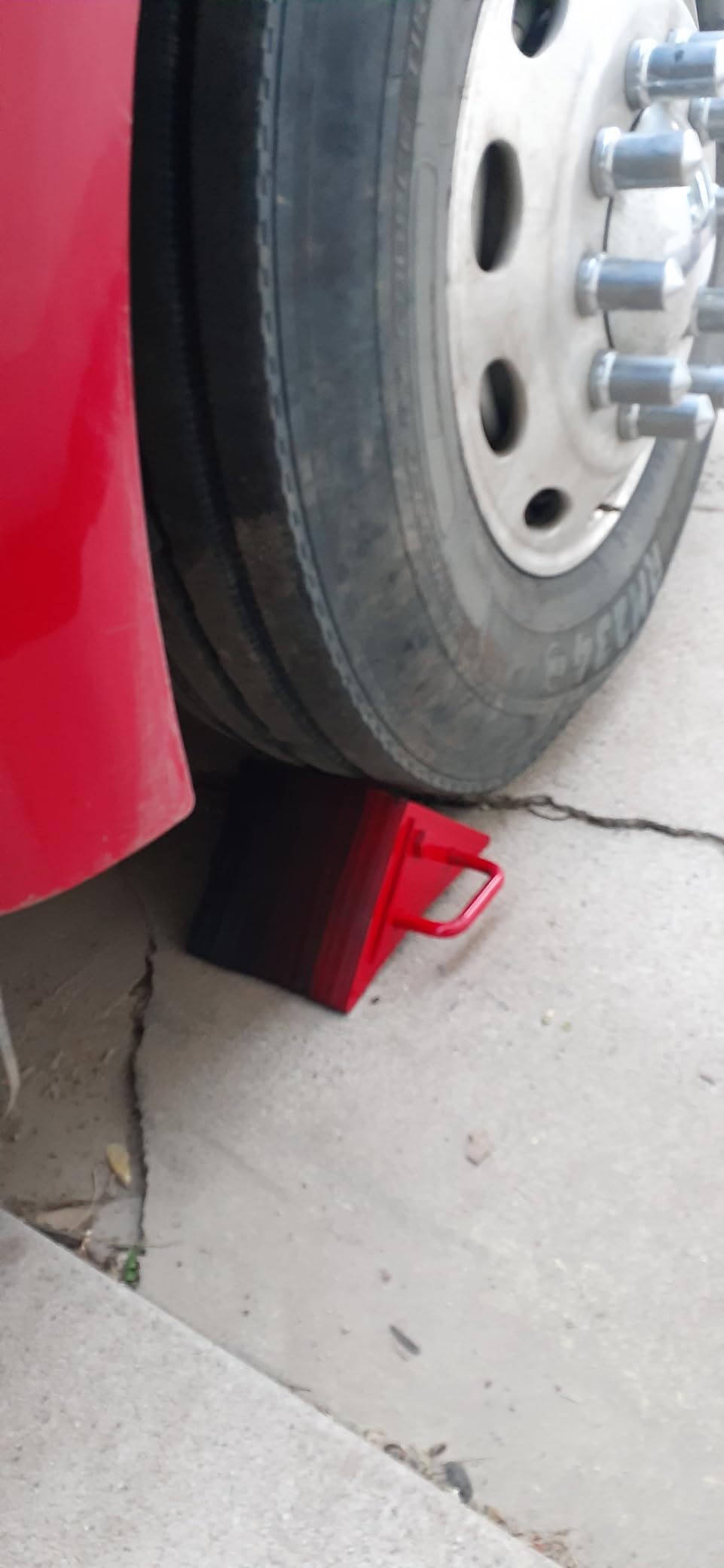 Vestil LWC-15 Laminated Rubber Wheel Chock 8 In. x 10-5/16 In. x 8 In. Black customer photo 1