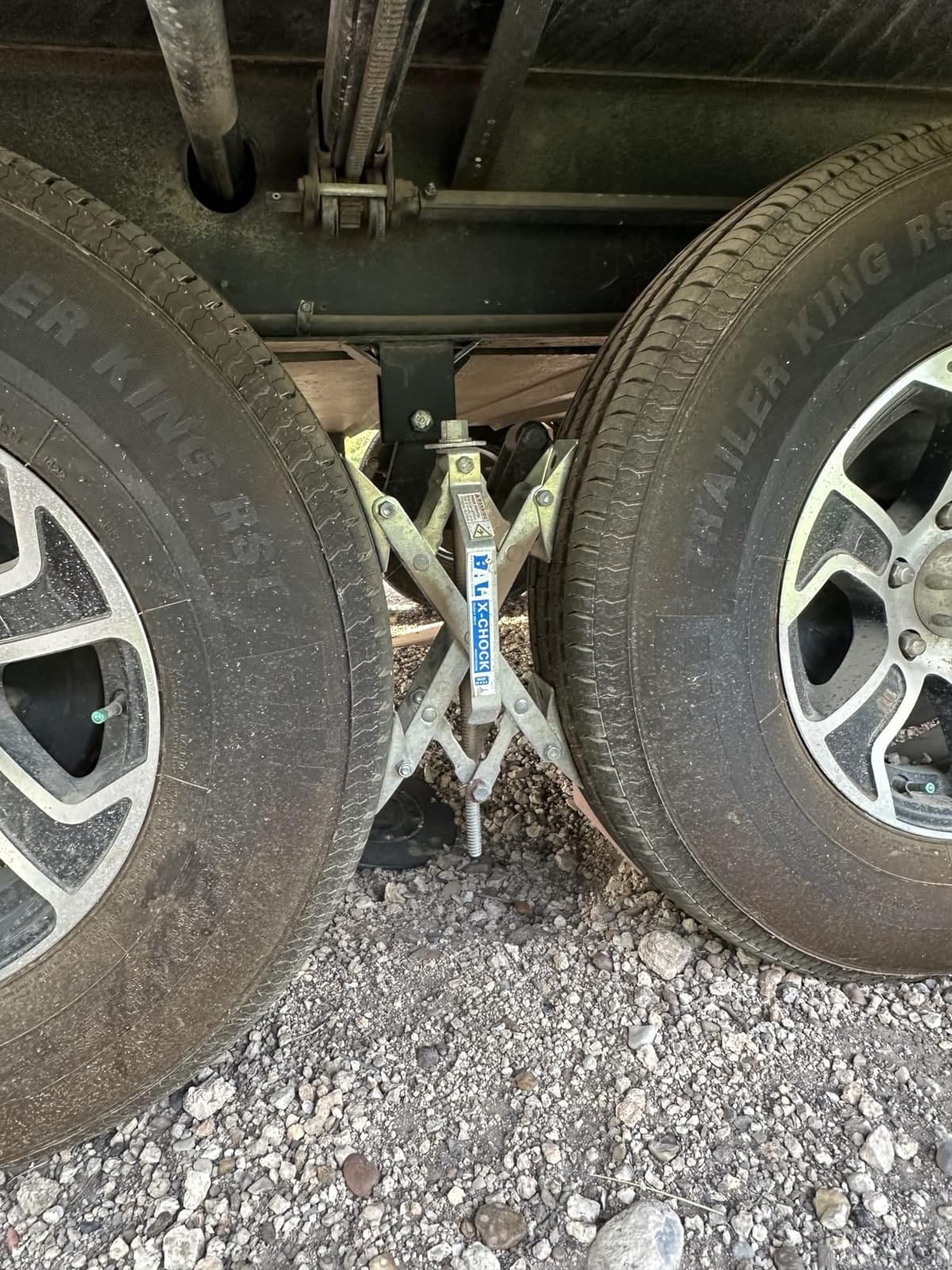 X-Chock Wheel Stabilizer - Pair - One Handle - 28012 customer photo 2