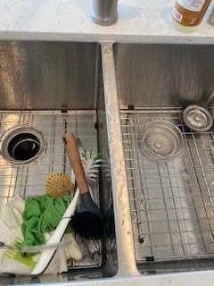 KRAUS Stainless Steel 33 in Double Bowl Undermount Sink KHU103-33 60/40 customer photo 2