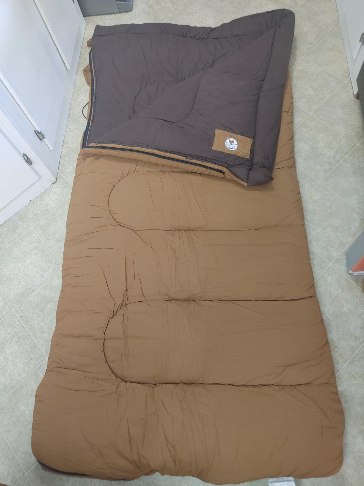 Coleman Dunnock 20°F Big 'n Tall Sleeping Bag, Cold-Weather Sleeping Bag Fits Adults up to 6ft 4in, Machine Washable, Flannel Liner customer photo 2