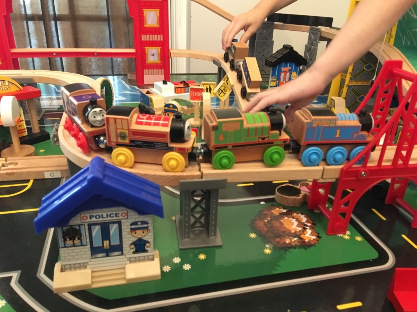 KidKraft Metropolis Wooden Train Set & Table with 100 Pieces and Storage Drawer - Espresso customer photo 1