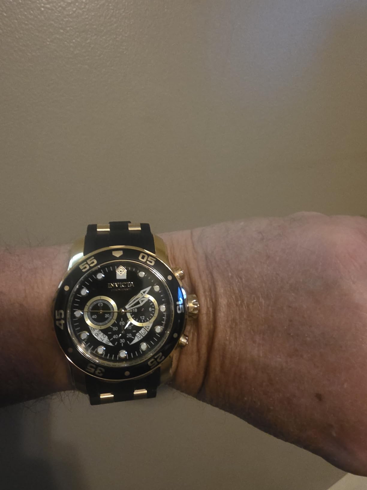 Invicta Men's Pro Diver Stainless Steel Quartz Watch customer photo 2