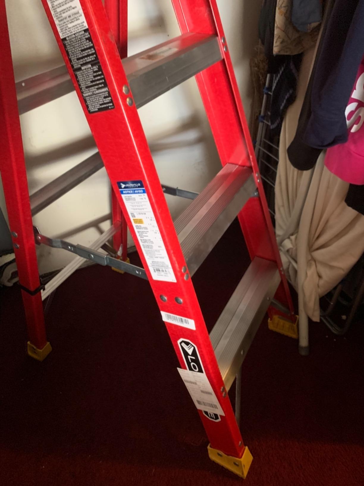 Louisville Ladder 4-Foot Fiberglass Step Ladder, 300-Pound Load Capacity, Type IA, L-3016-04 customer photo 1
