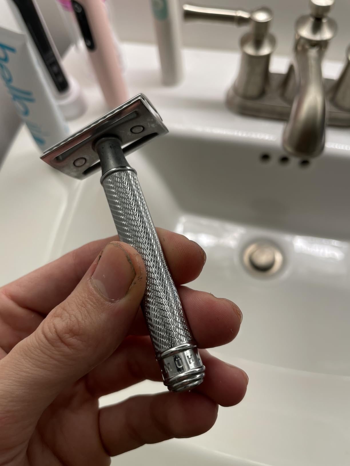 MUHLE TRADITIONAL R89 Double Edge Safety Razor (Closed Comb) | Perfect for Everyday Use | Barbershop Quality Close Smooth Shave customer photo 2