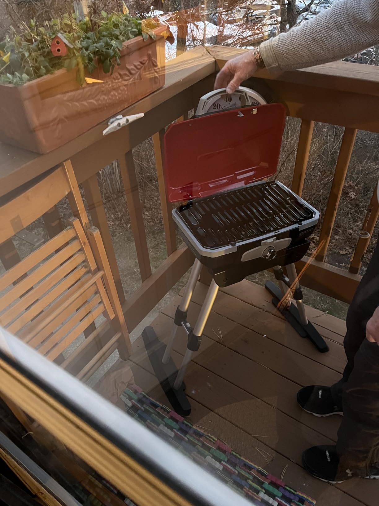 Cuisinart Gas Grill w/VersaStand, Petite Gourmet, Portable, 5,500 BTU | Compact propane grill with 150 sq. in. surface, ideal camping grill for 8 burgers or 6-10 chicken breasts, CGG-180 customer photo 1