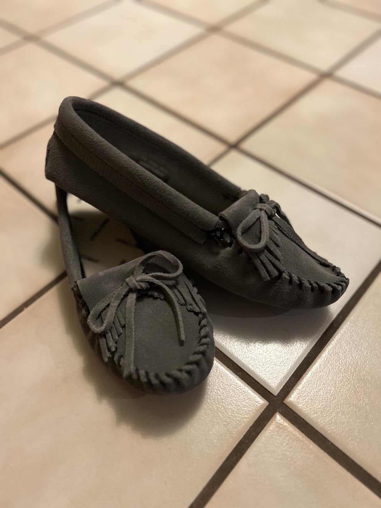 Minnetonka Women's Kilty Suede Softsole Moccasin customer photo 2