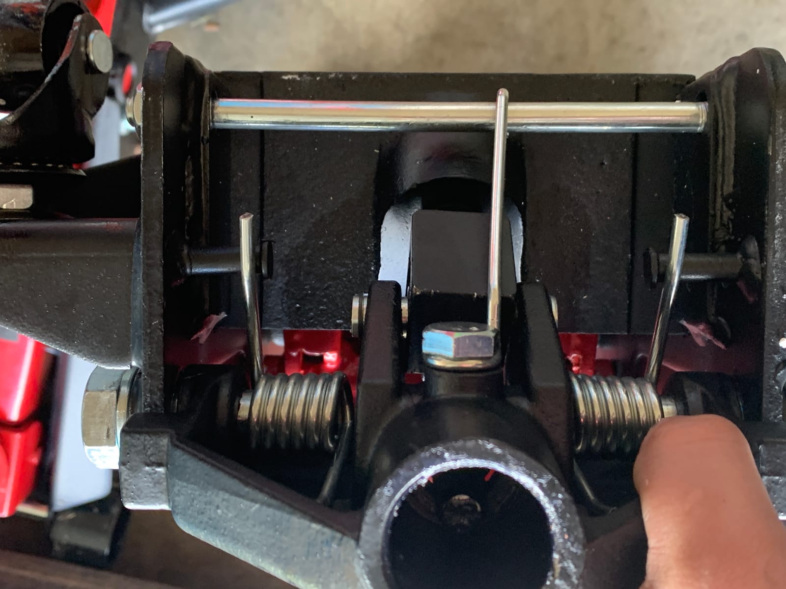 Blackhawk B6350 Black/Red Fast Lift Service Jack - 3.5 Ton Capacity customer photo 1