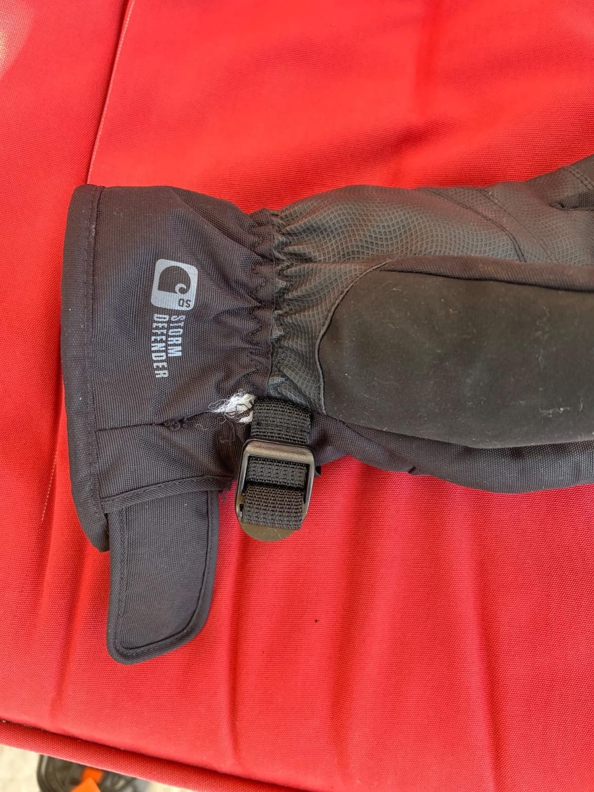 Carhartt Men's W.b. Waterproof Windproof Insulated Work Glove customer photo 1